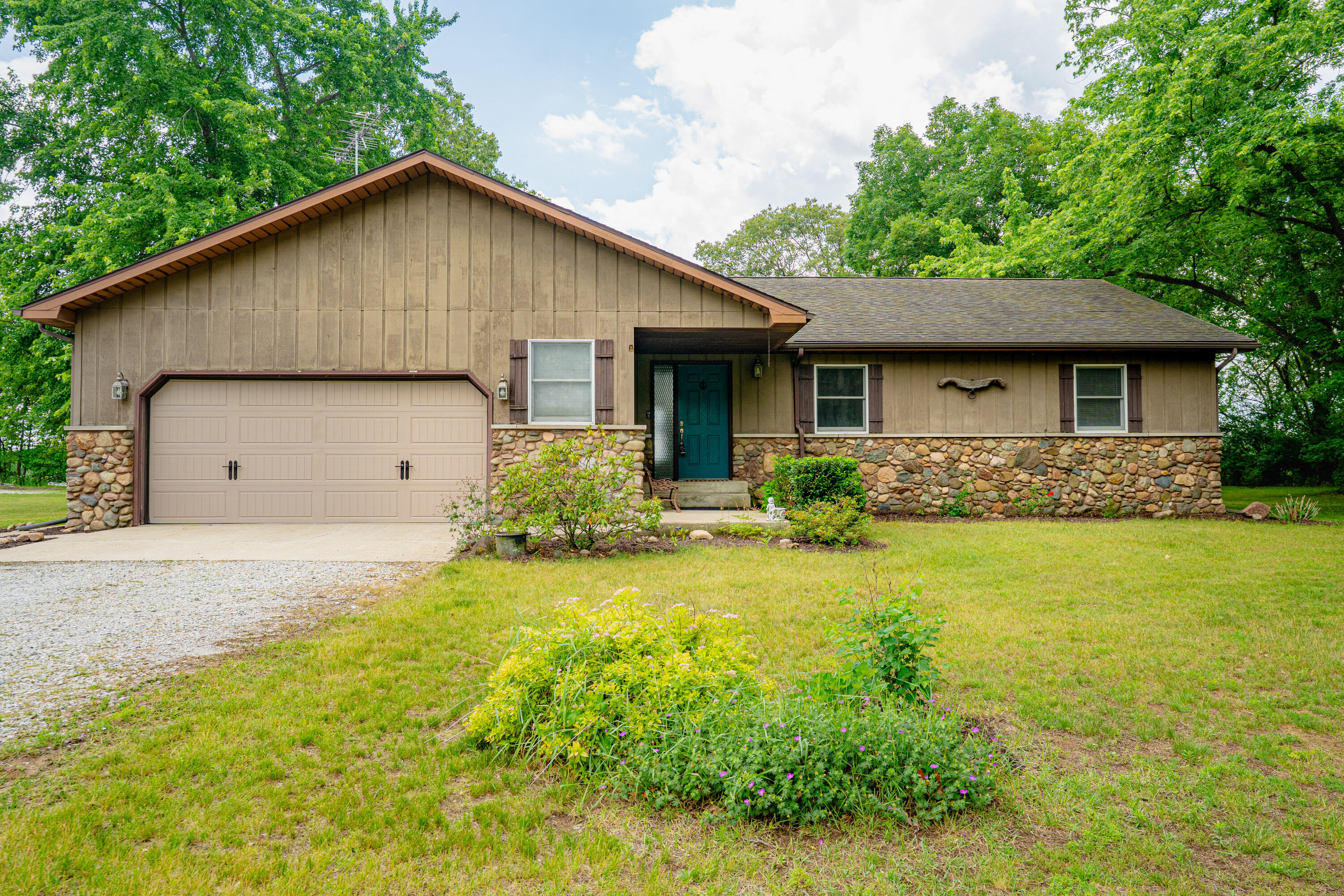 1809 W 900 N, Wheatfield, IN 46392; Image #1
