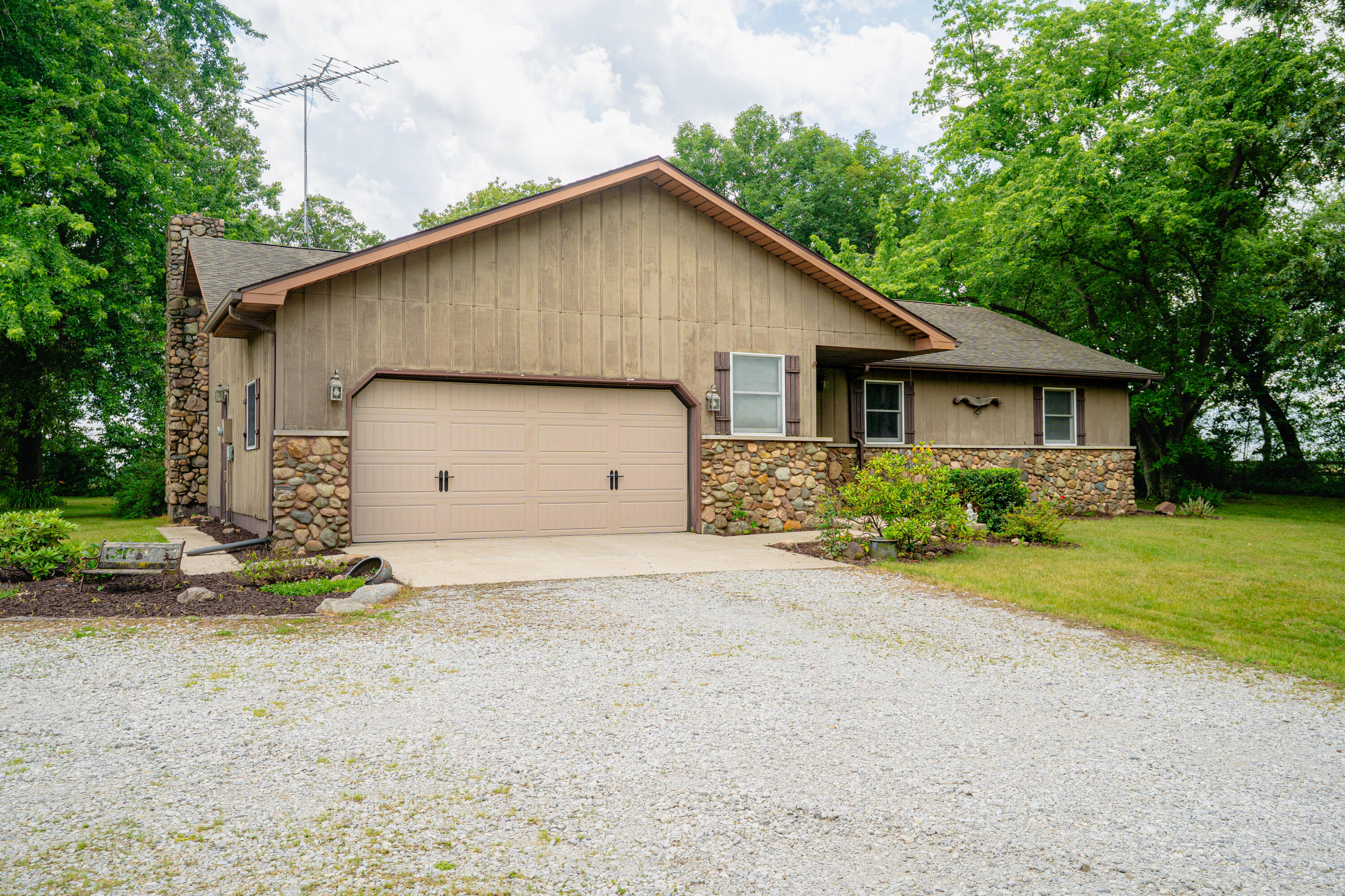1809 W 900 N, Wheatfield, IN 46392; Image #3