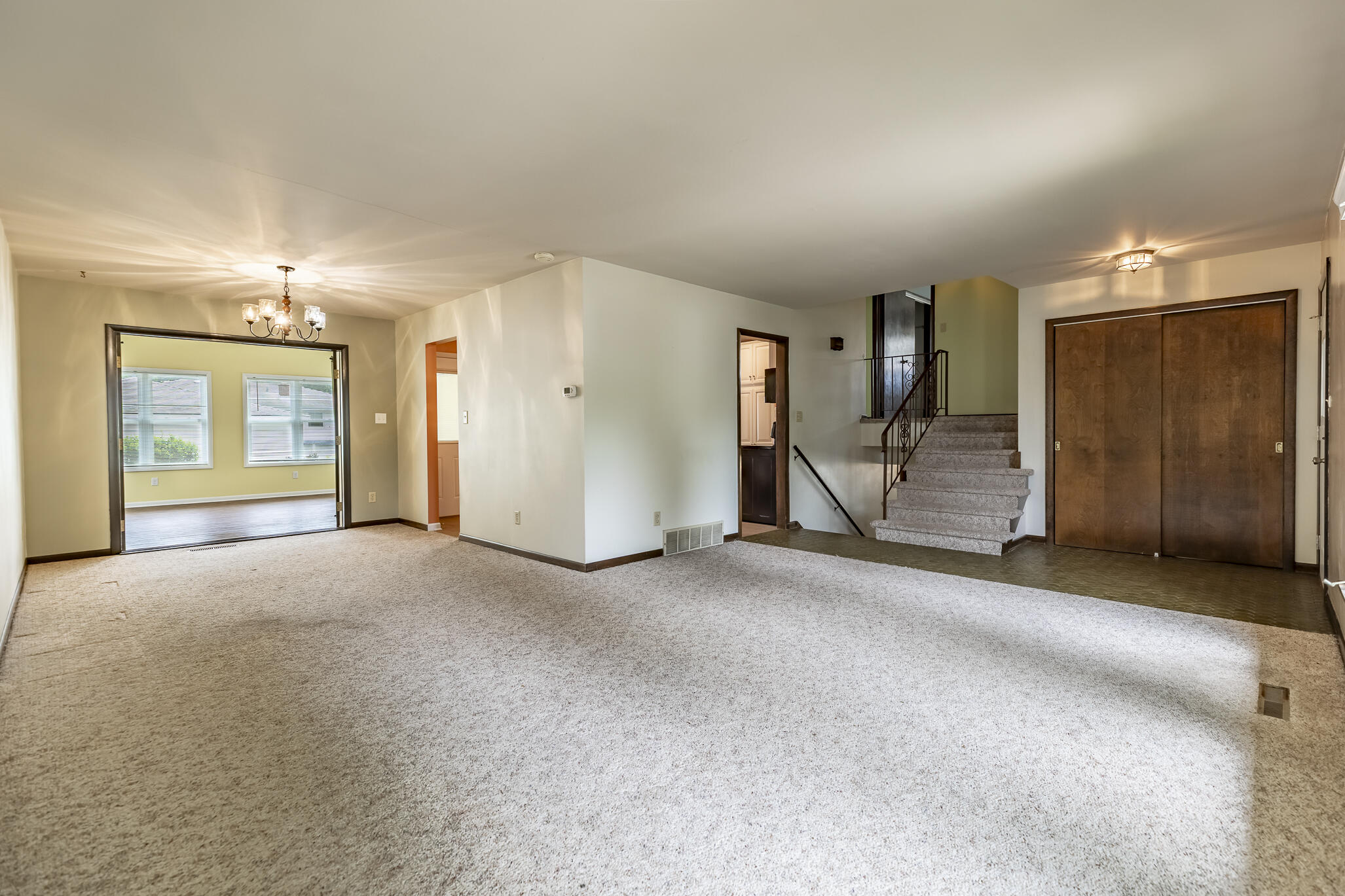 9205 Idlewild Drive, Highland, IN 46322; Image #12