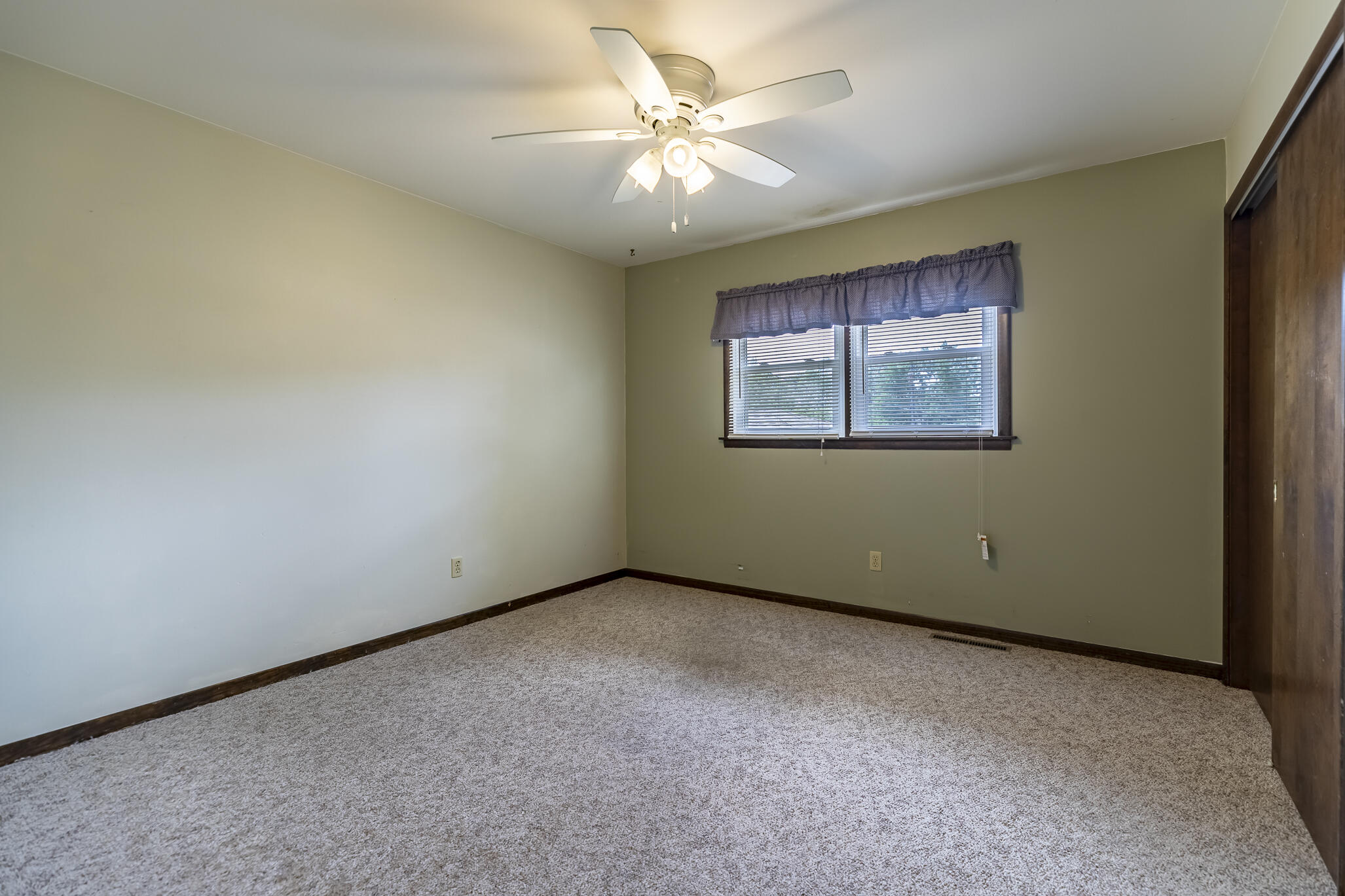 9205 Idlewild Drive, Highland, IN 46322; Image #17