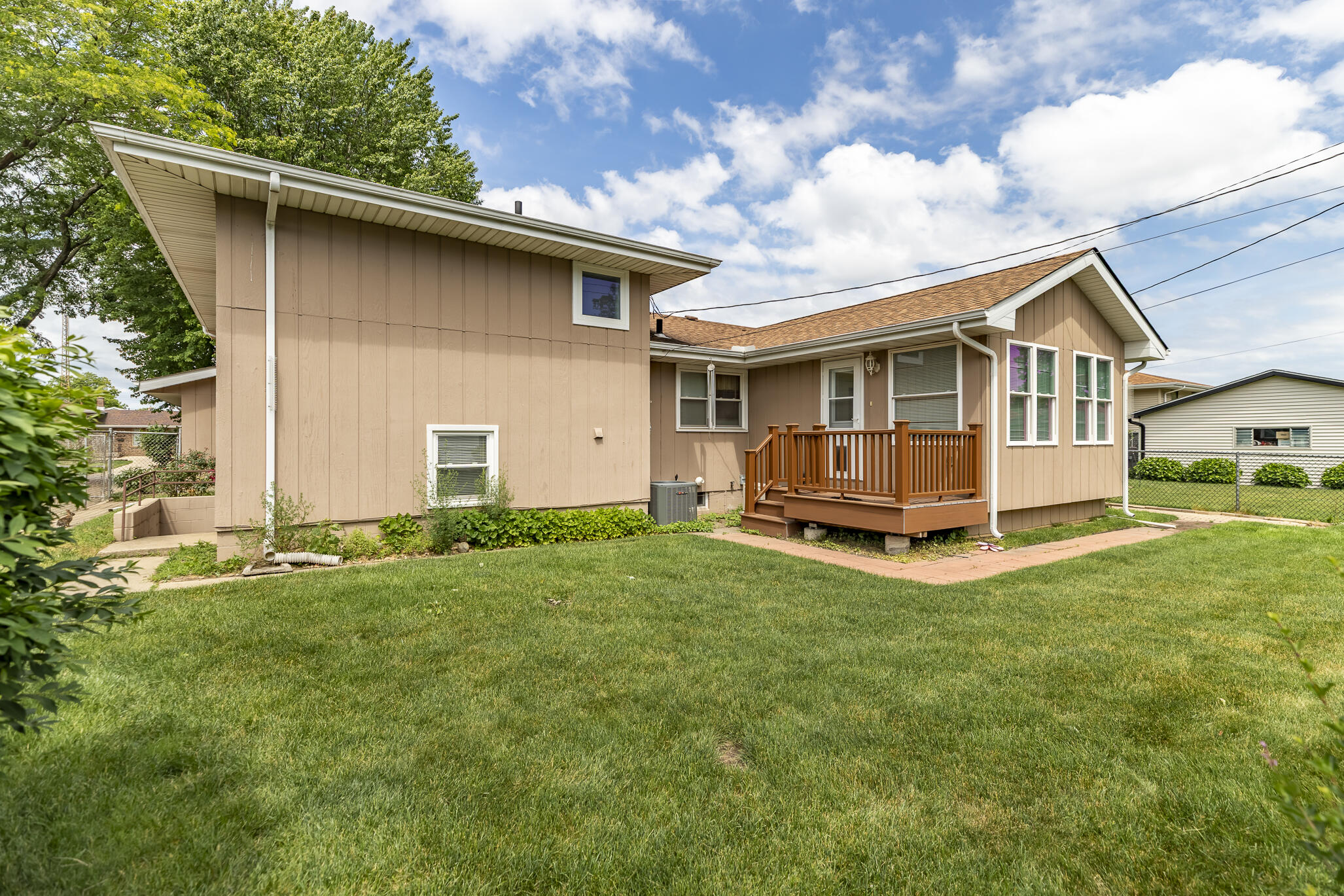9205 Idlewild Drive, Highland, IN 46322; Image #4