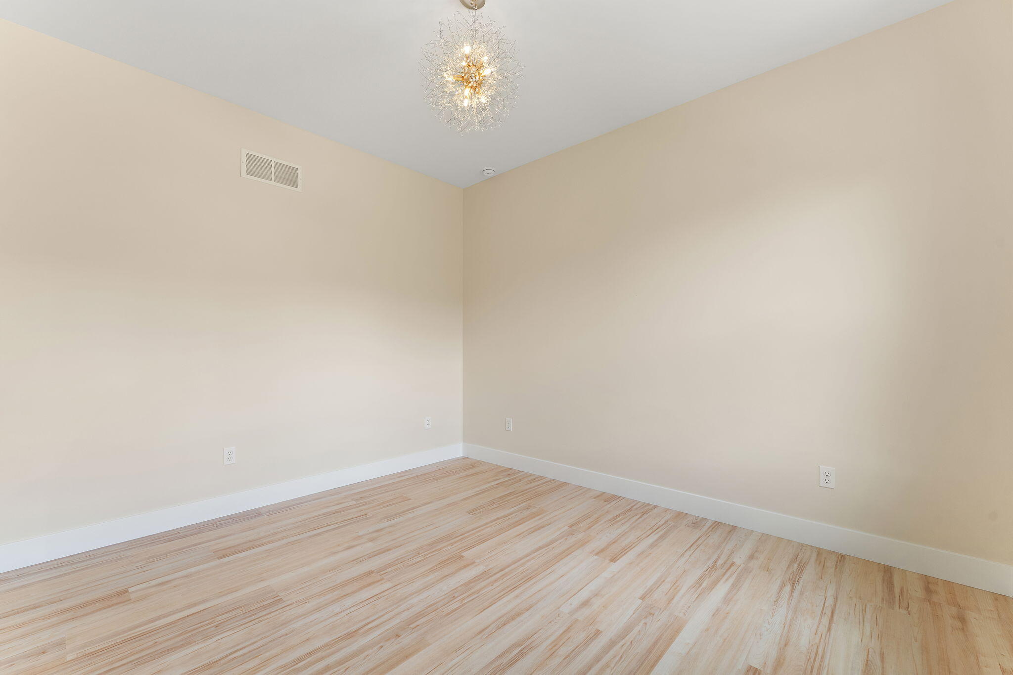 1758 Summerlin Drive, Chesterton, IN 46304; Image #10