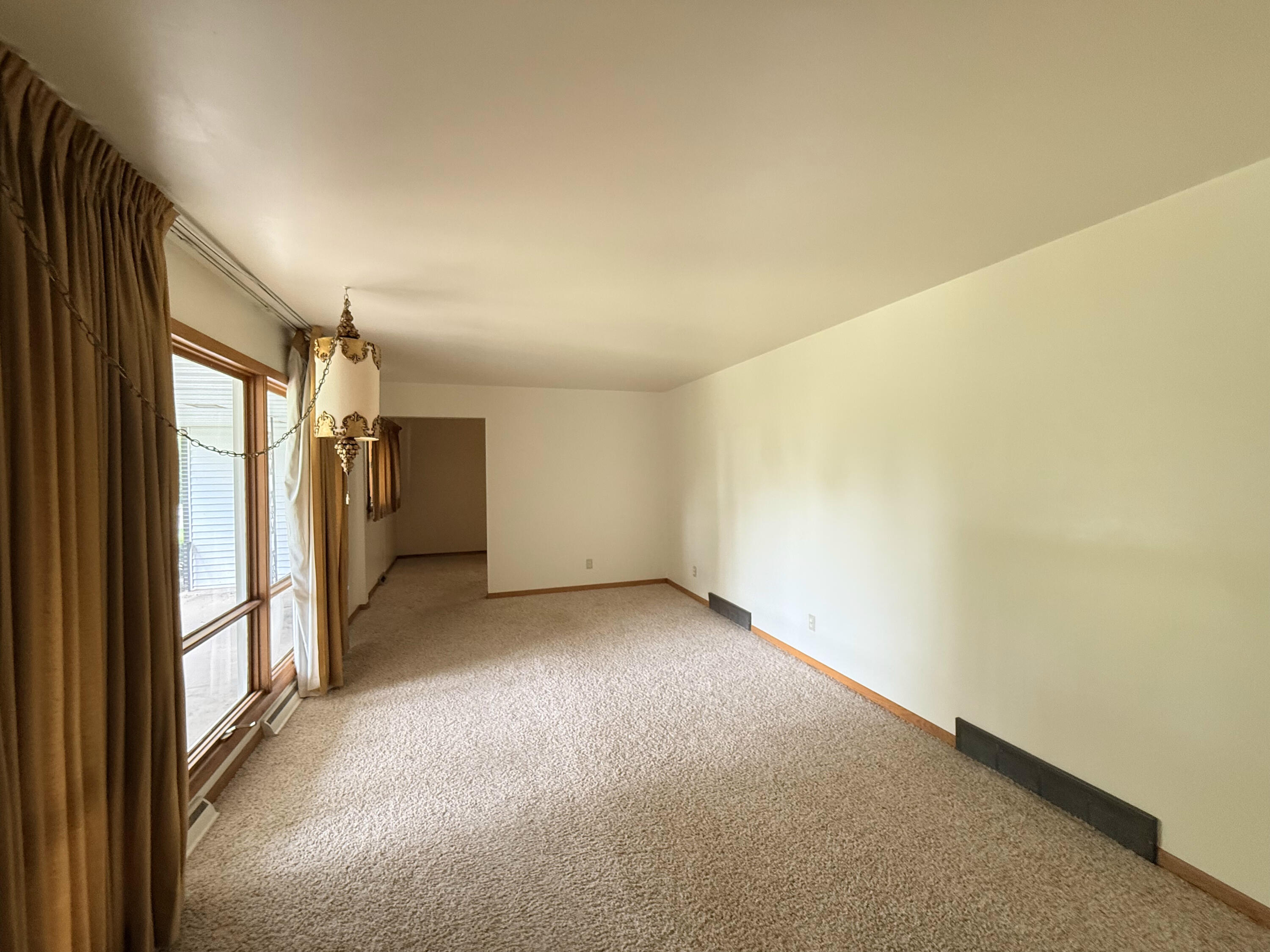 1850 W 53rd Avenue, Merrillville, IN 46410; Image #6