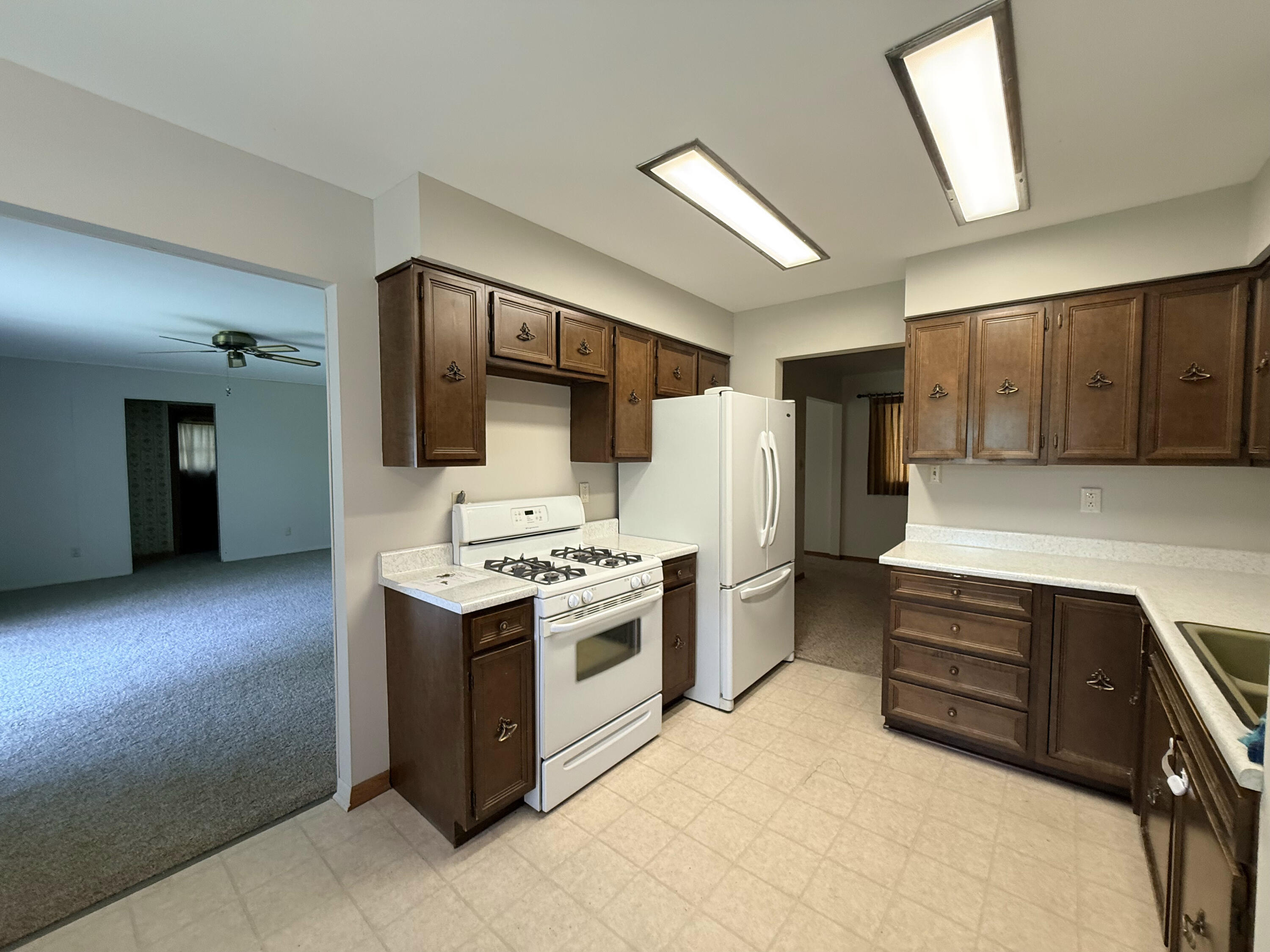 1850 W 53rd Avenue, Merrillville, IN 46410; Image #9