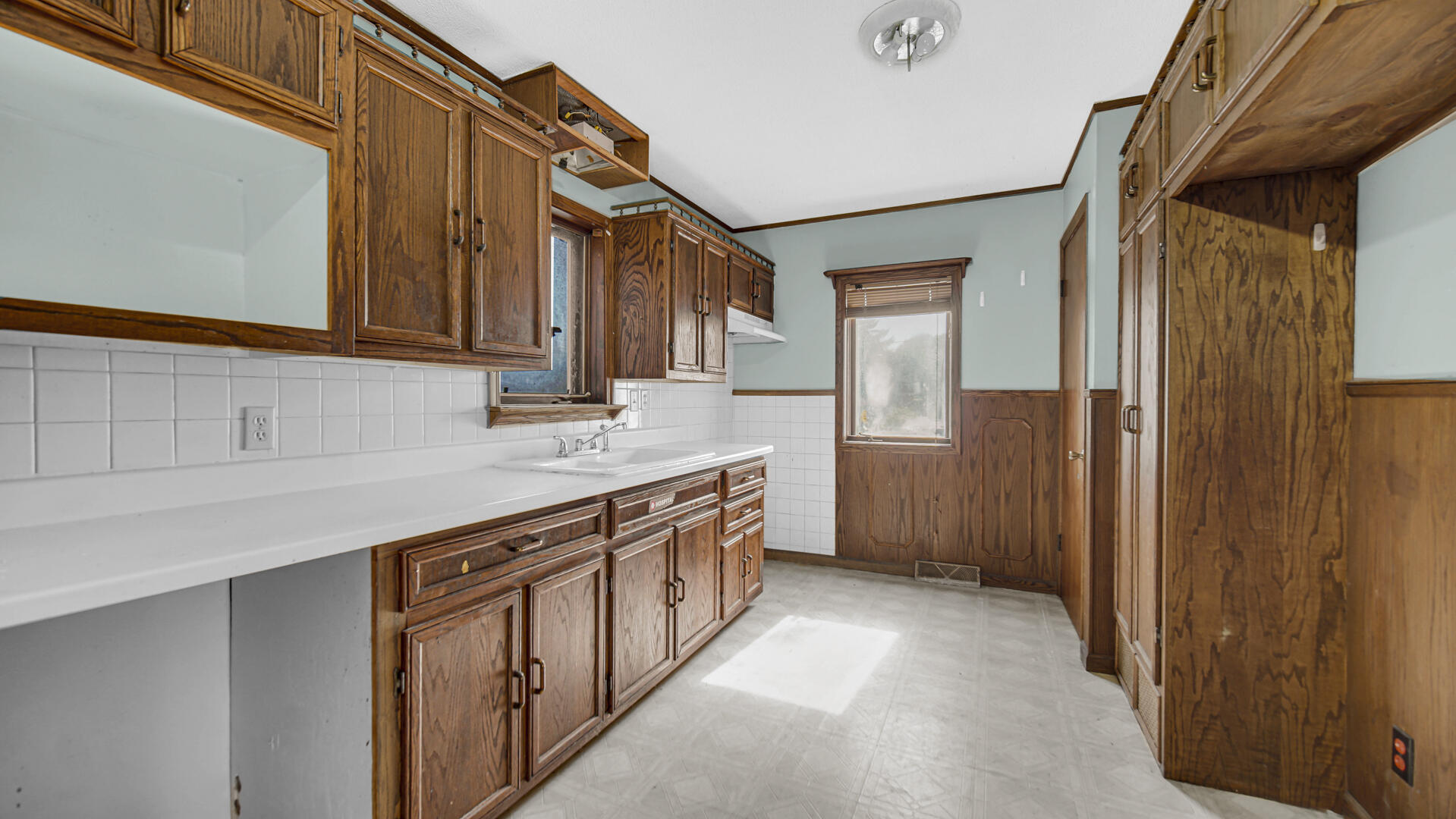 2131 Stanton Avenue, Whiting, IN 46394; Image #7