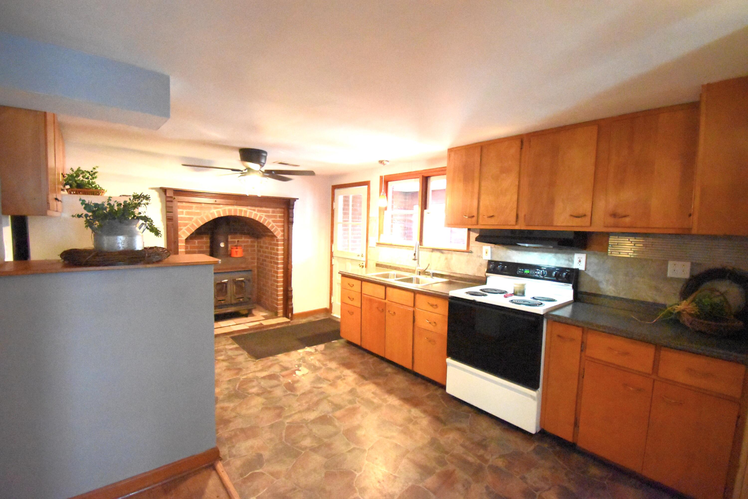 829 W Washington Street, Rensselaer, IN 47978; Image #13