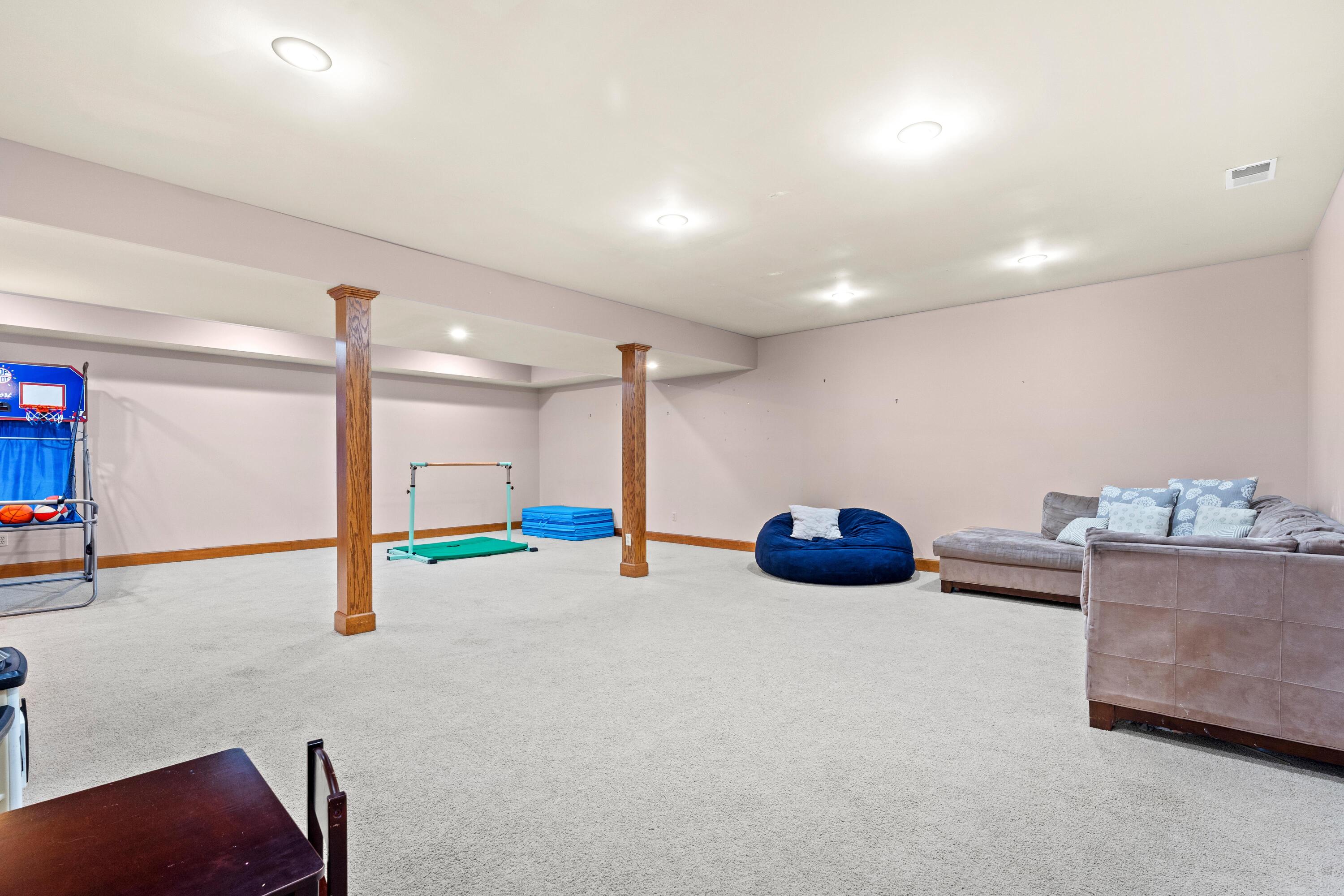 568 Shatz Drive N, Valparaiso, IN 46385; Image #37