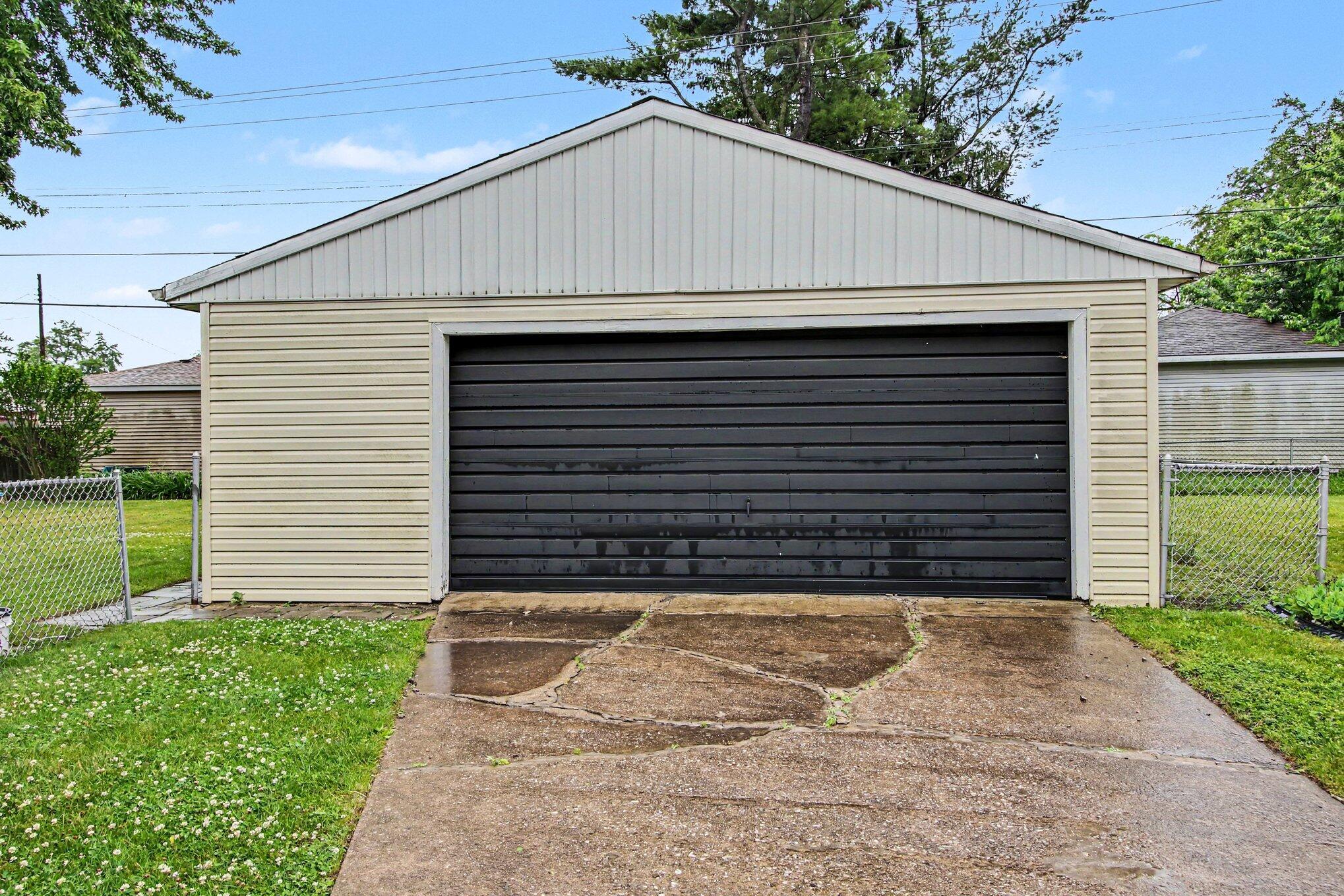 3318 North Drive, Highland, IN 46322; Image #22