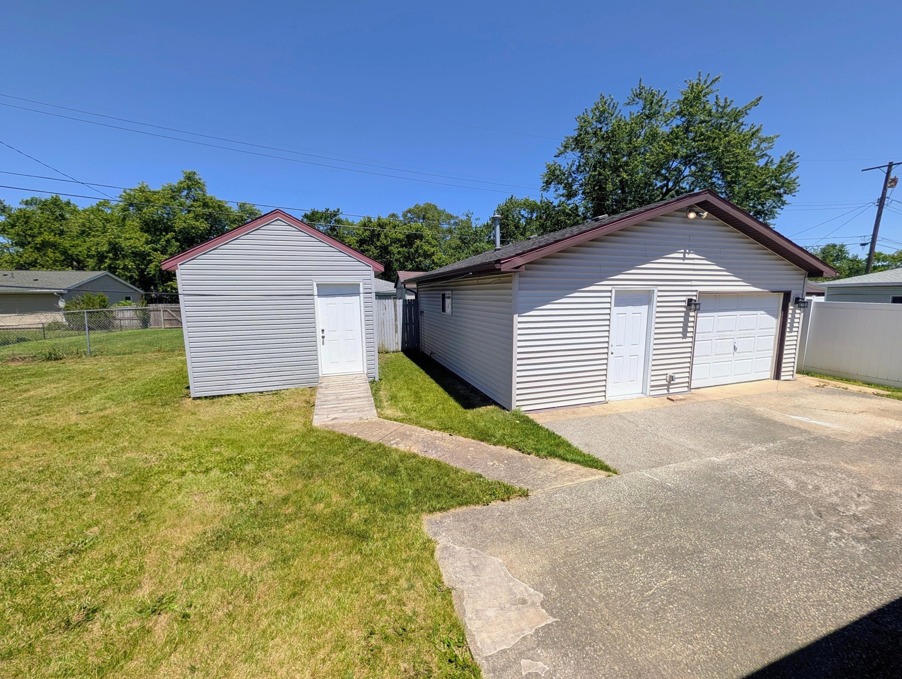 377 Pinewood Drive, Valparaiso, IN 46385; Image #15