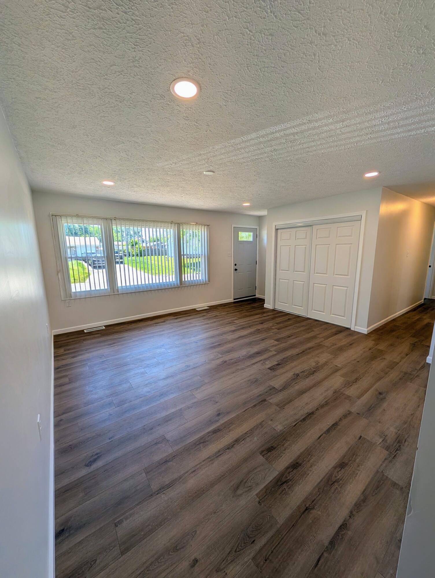 377 Pinewood Drive, Valparaiso, IN 46385; Image #4