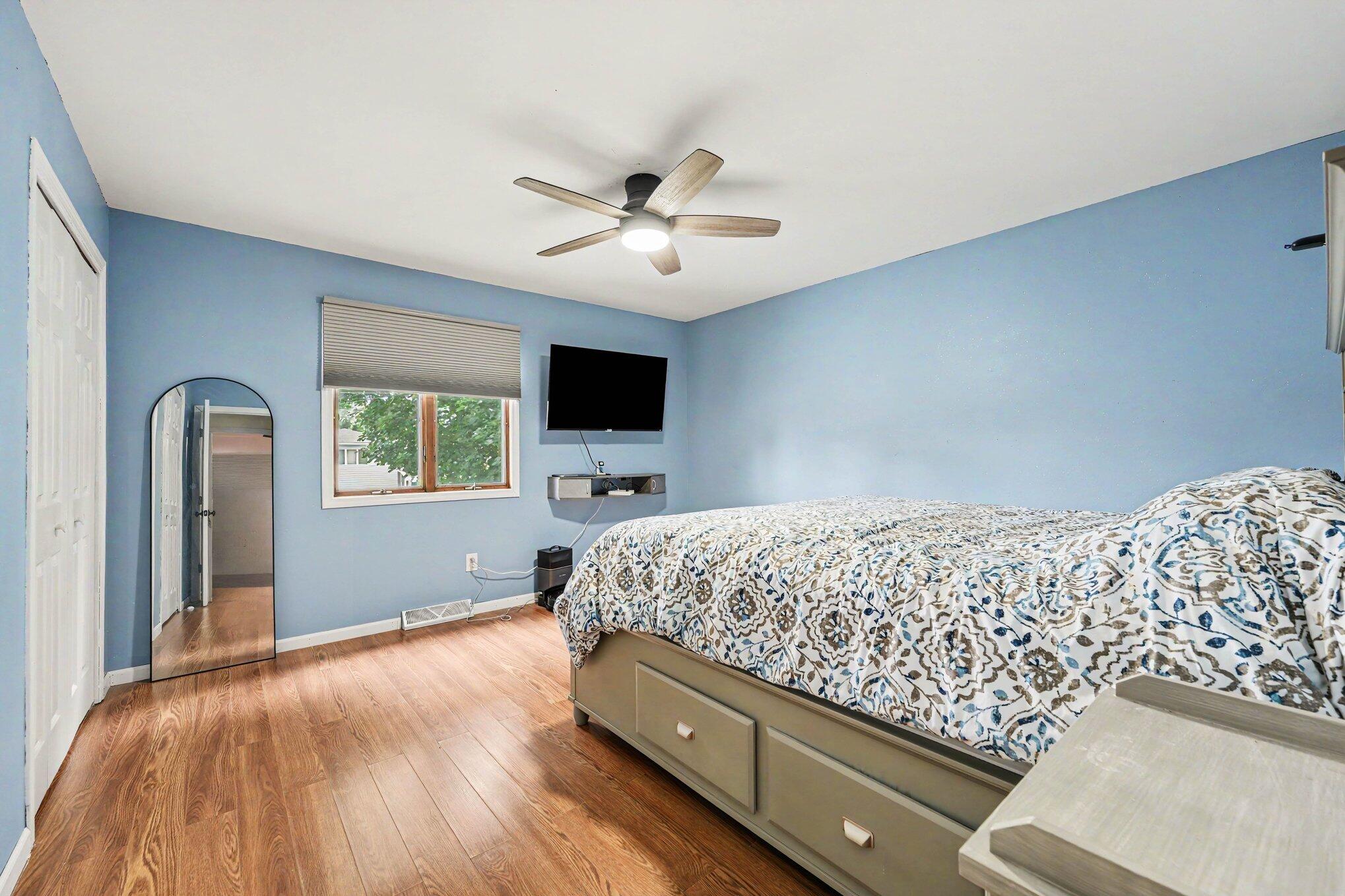 827 N Wiggs Street, Griffith, IN 46319; Image #7