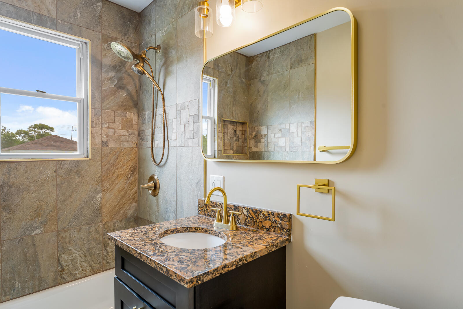 271 Lincoln Street, Gary, IN 46402; Image #28