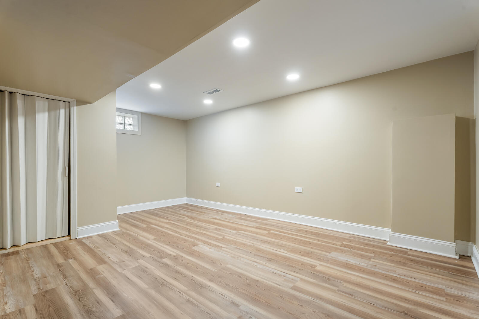 271 Lincoln Street, Gary, IN 46402; Image #31