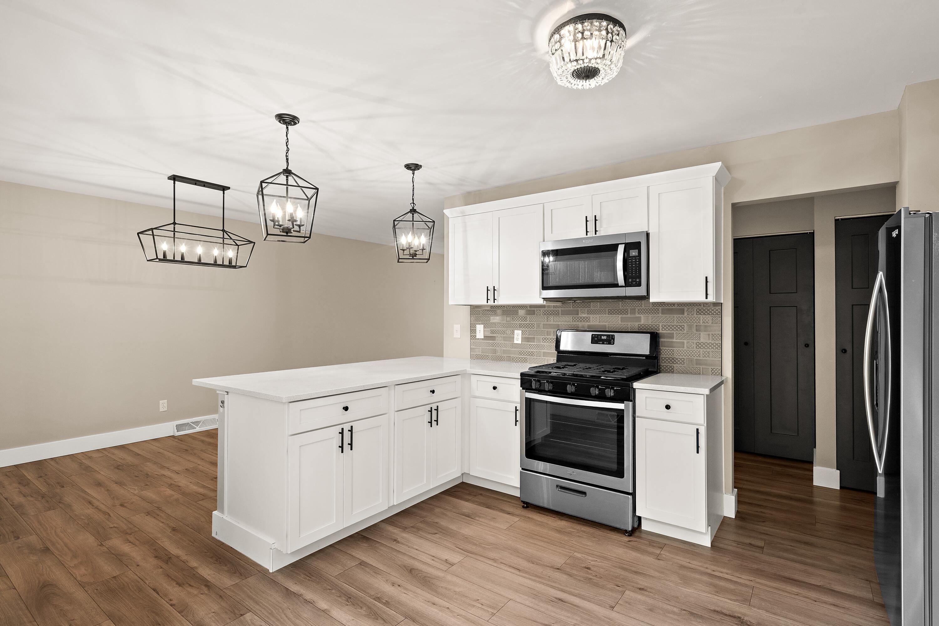 2200 Shallowford Drive, Valparaiso, IN 46383; Image #8
