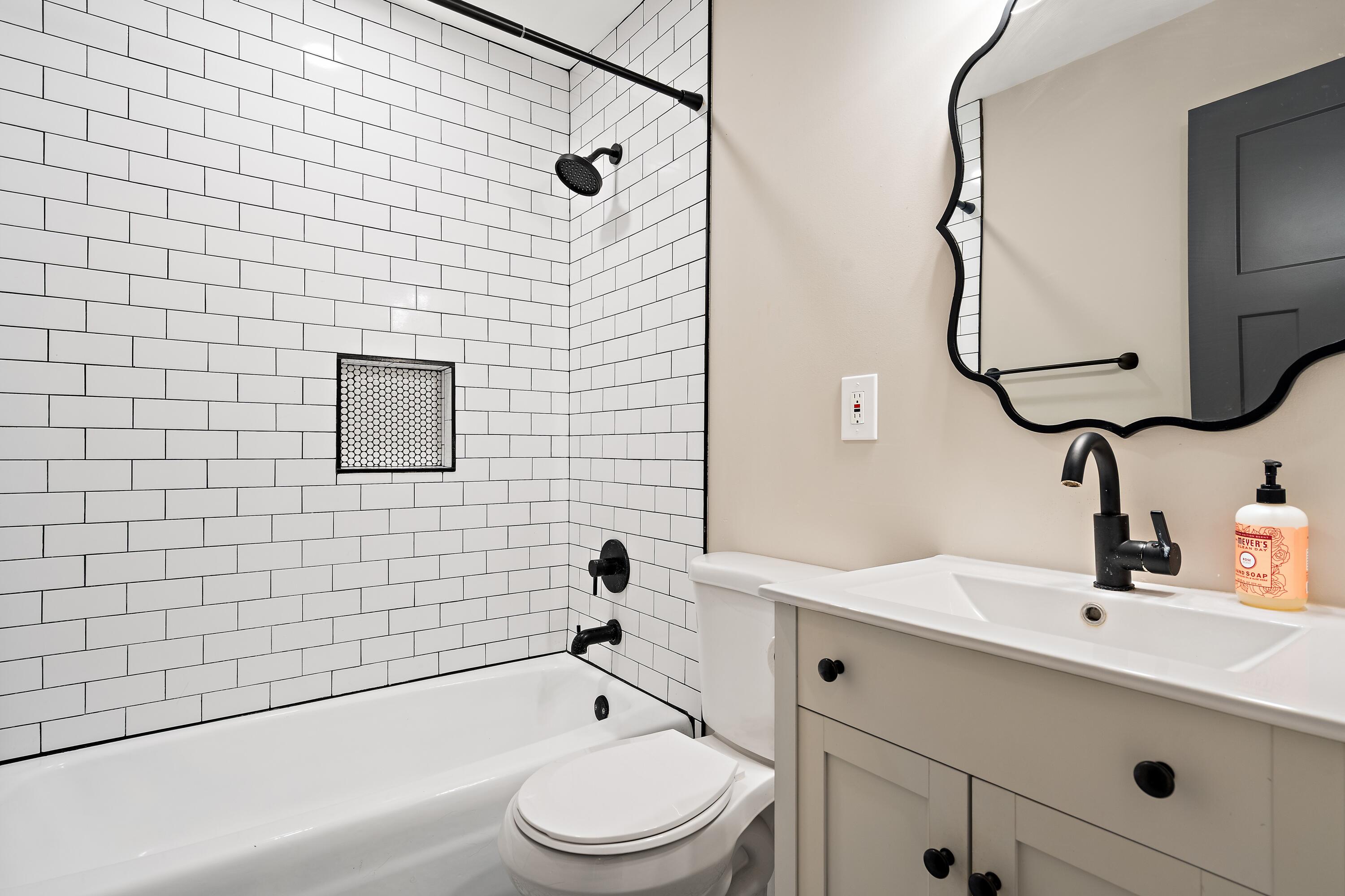 2200 Shallowford Drive, Valparaiso, IN 46383; Image #9