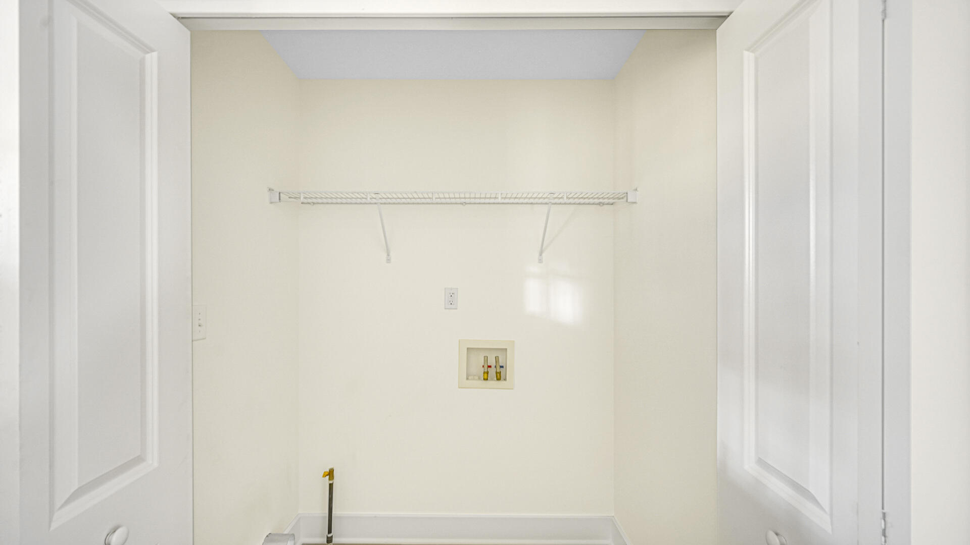 1014 E 63rd Place, Merrillville, IN 46410; Image #10