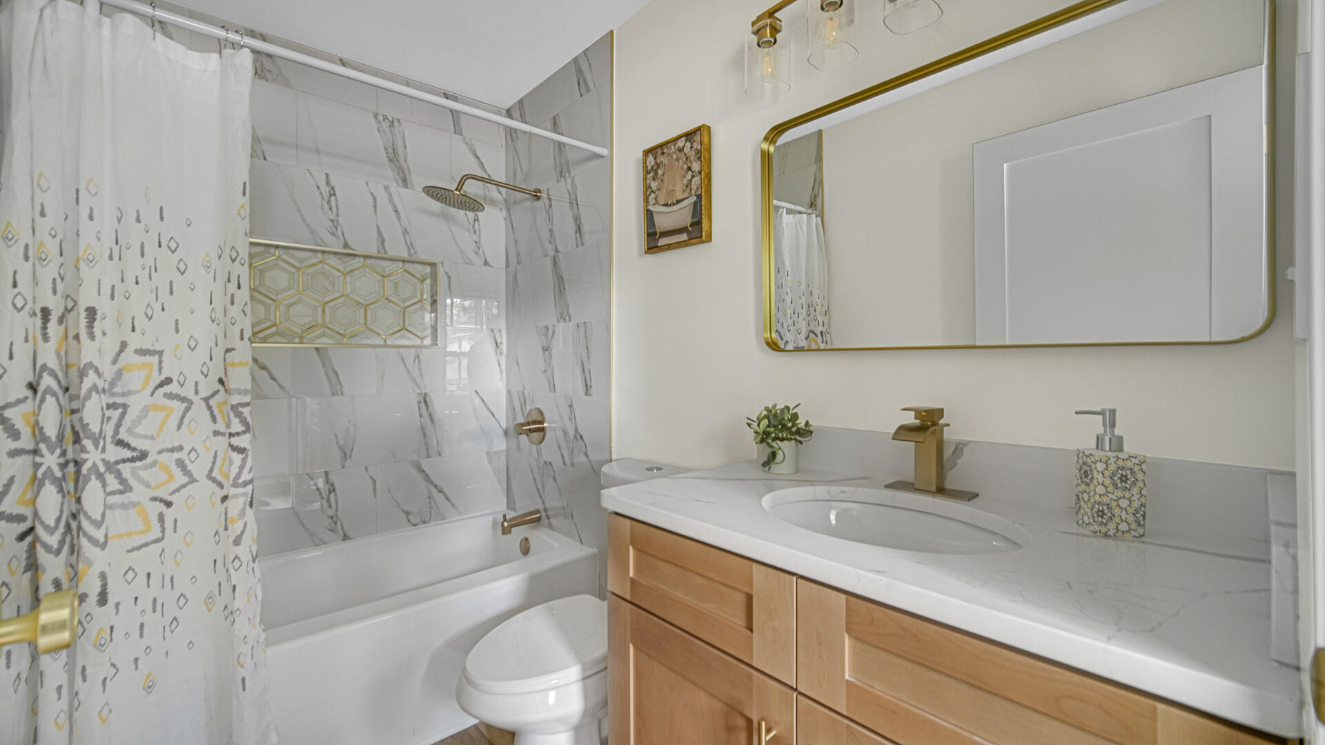 1014 E 63rd Place, Merrillville, IN 46410; Image #11