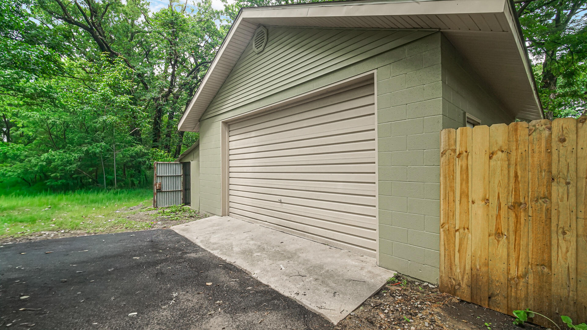 1014 E 63rd Place, Merrillville, IN 46410; Image #26