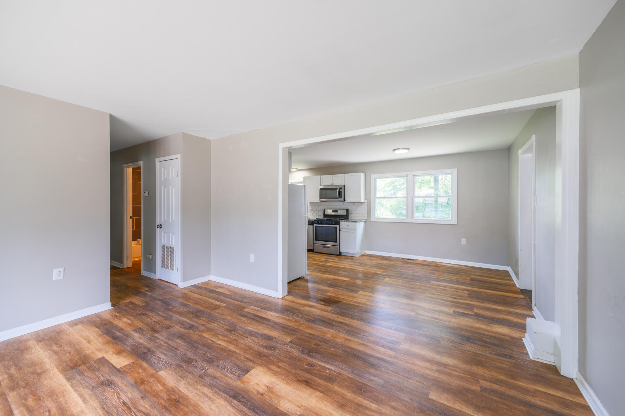 703 Dearborn Road, Valparaiso, IN 46385; Image #11