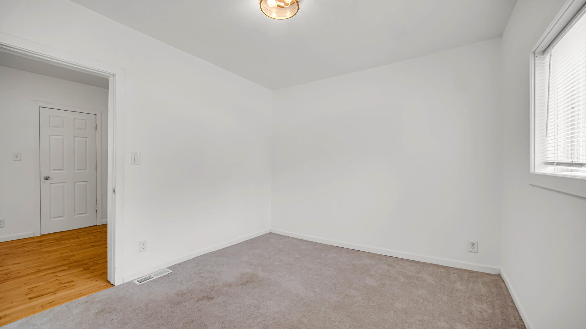 555 Locust Street, Valparaiso, IN #1, 46383; Image #10