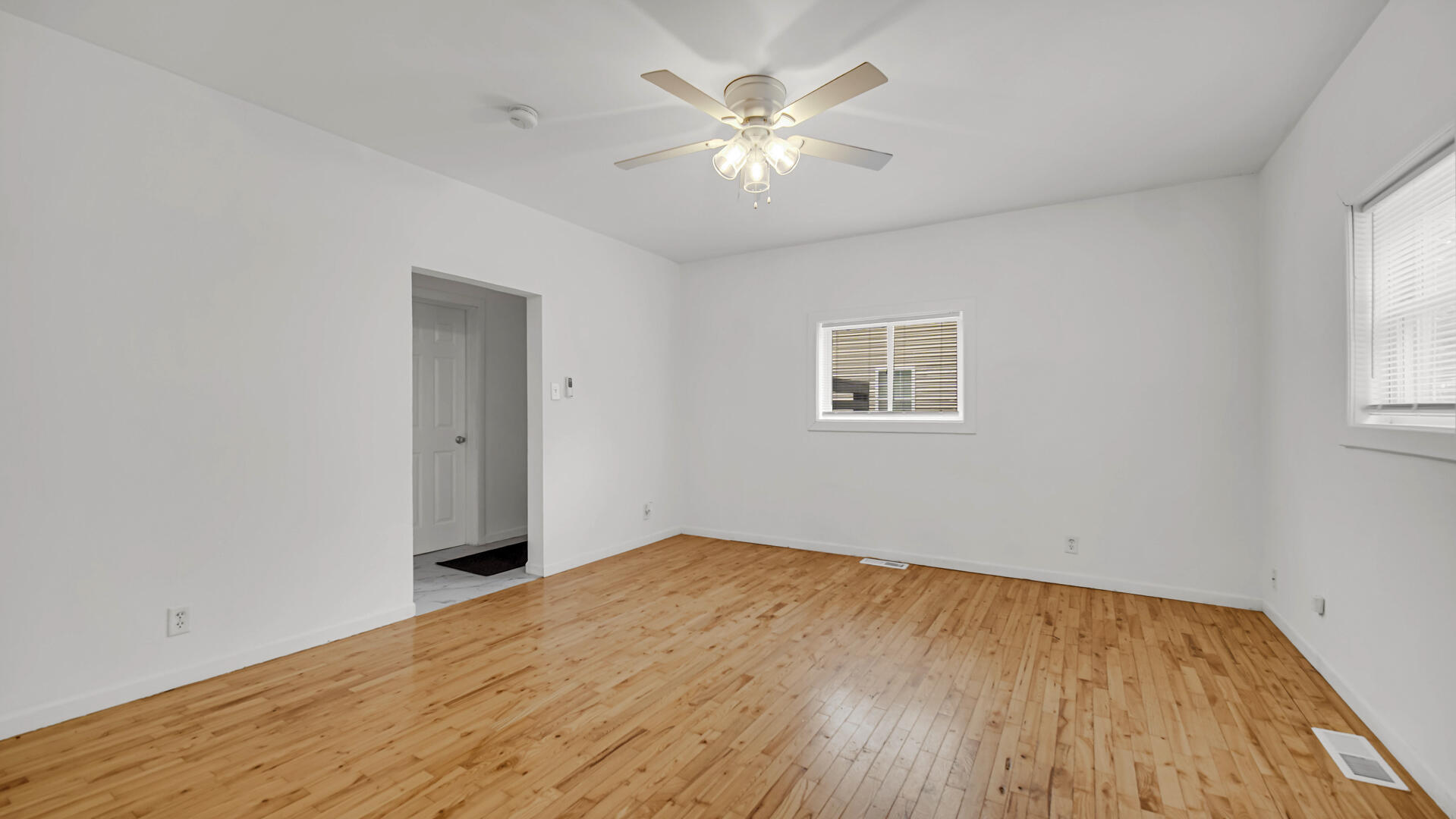 555 Locust Street, Valparaiso, IN #1, 46383; Image #3