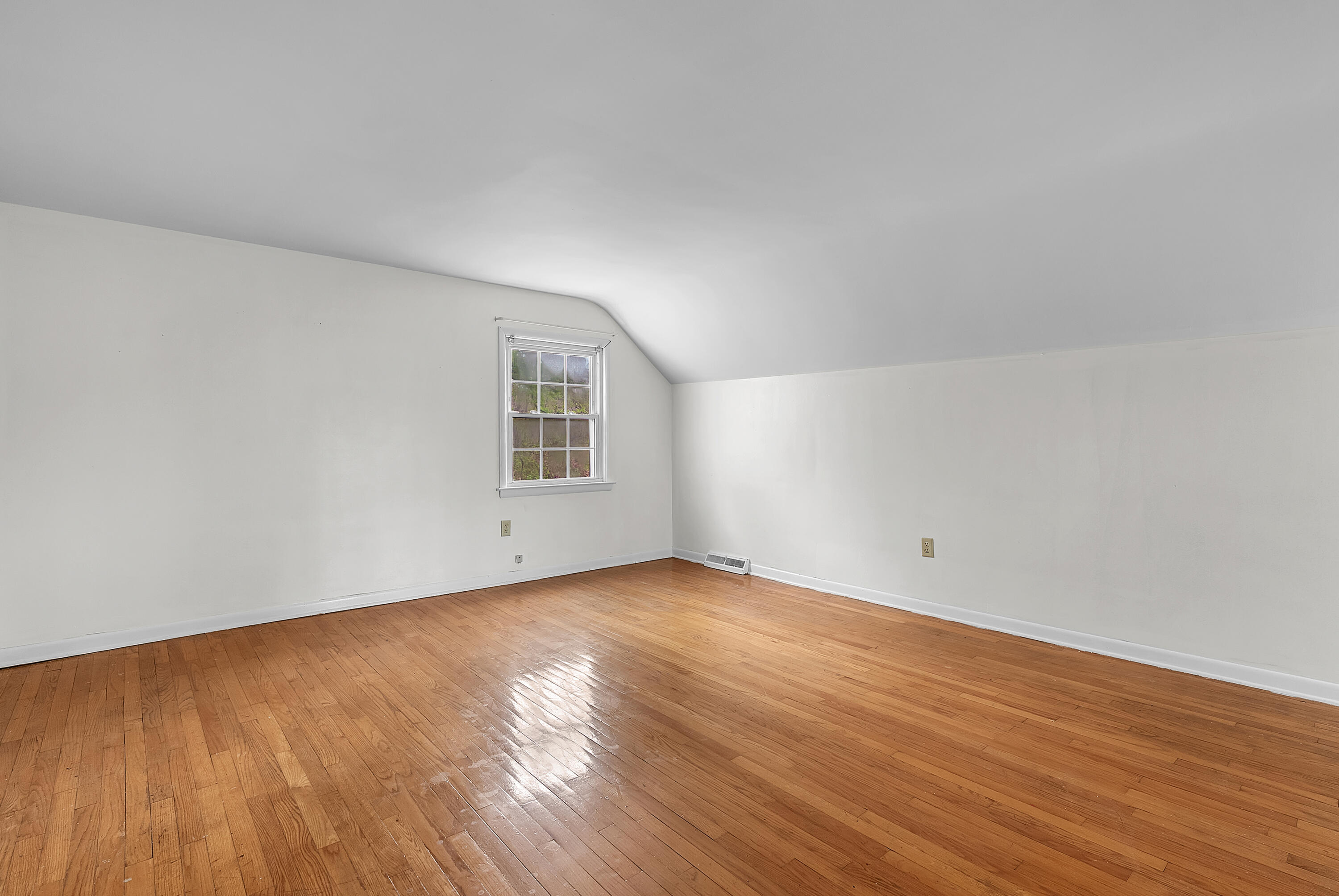 820 N 350 E, Valparaiso, IN 46383; Image #29