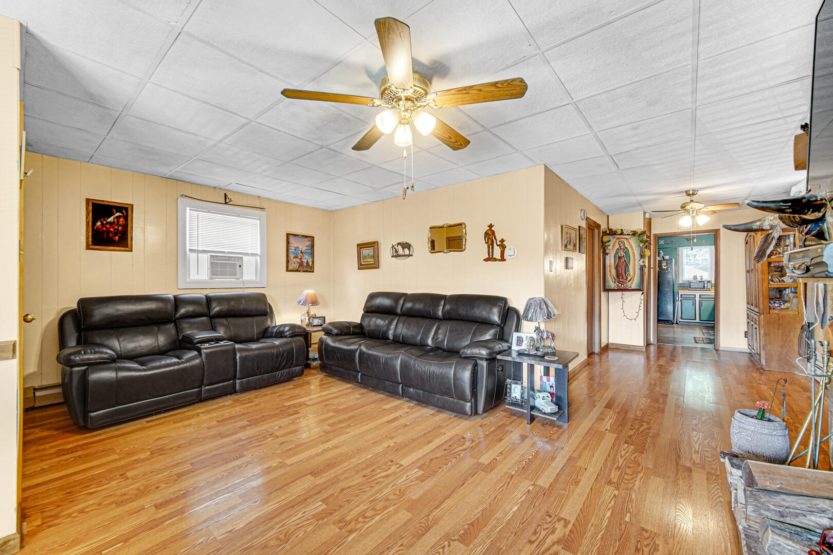 1421 Roberts Avenue, Whiting, IN 46394; Image #5