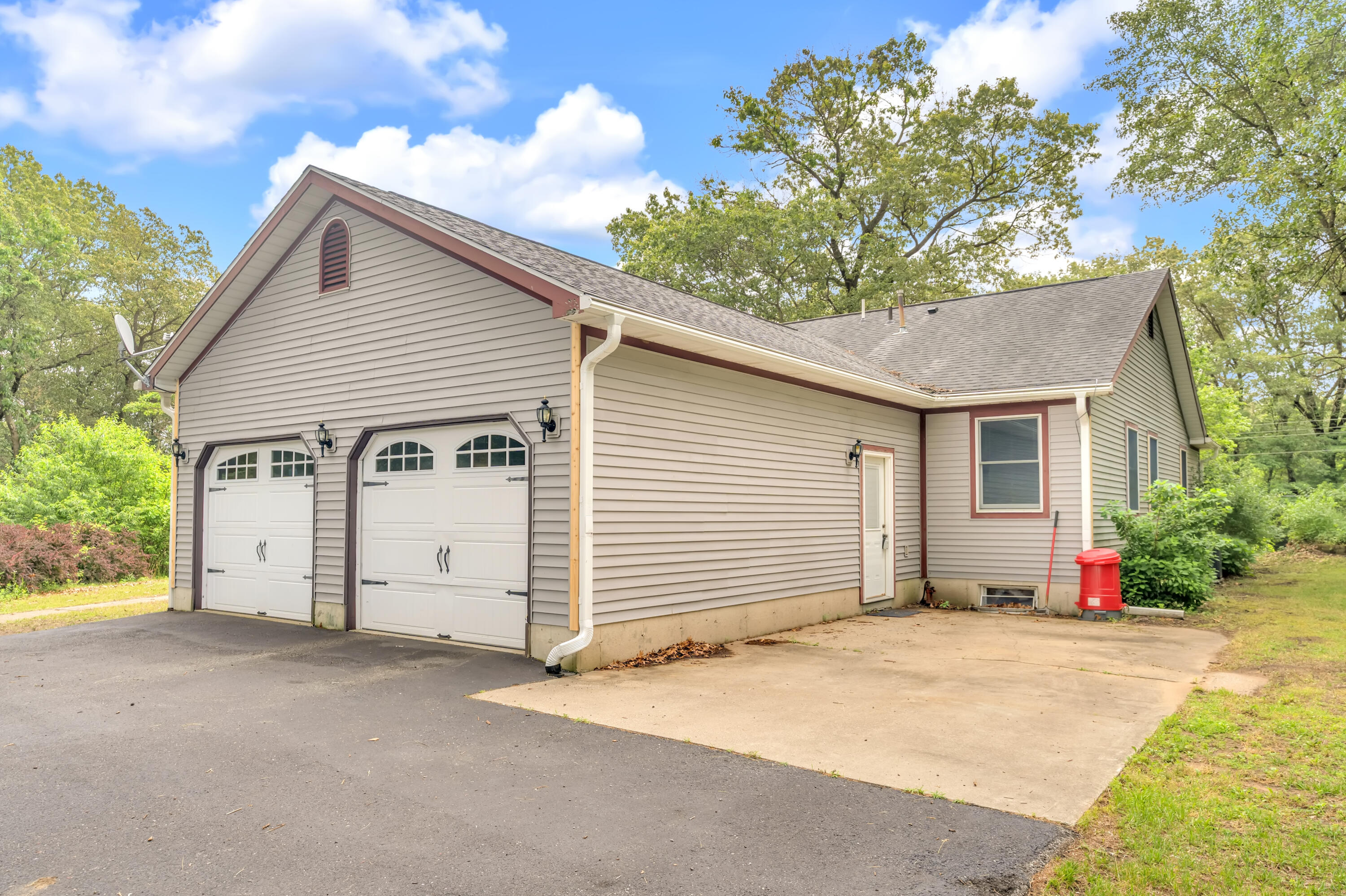9024 Oak Street, Wheatfield, IN 46392; Image #3