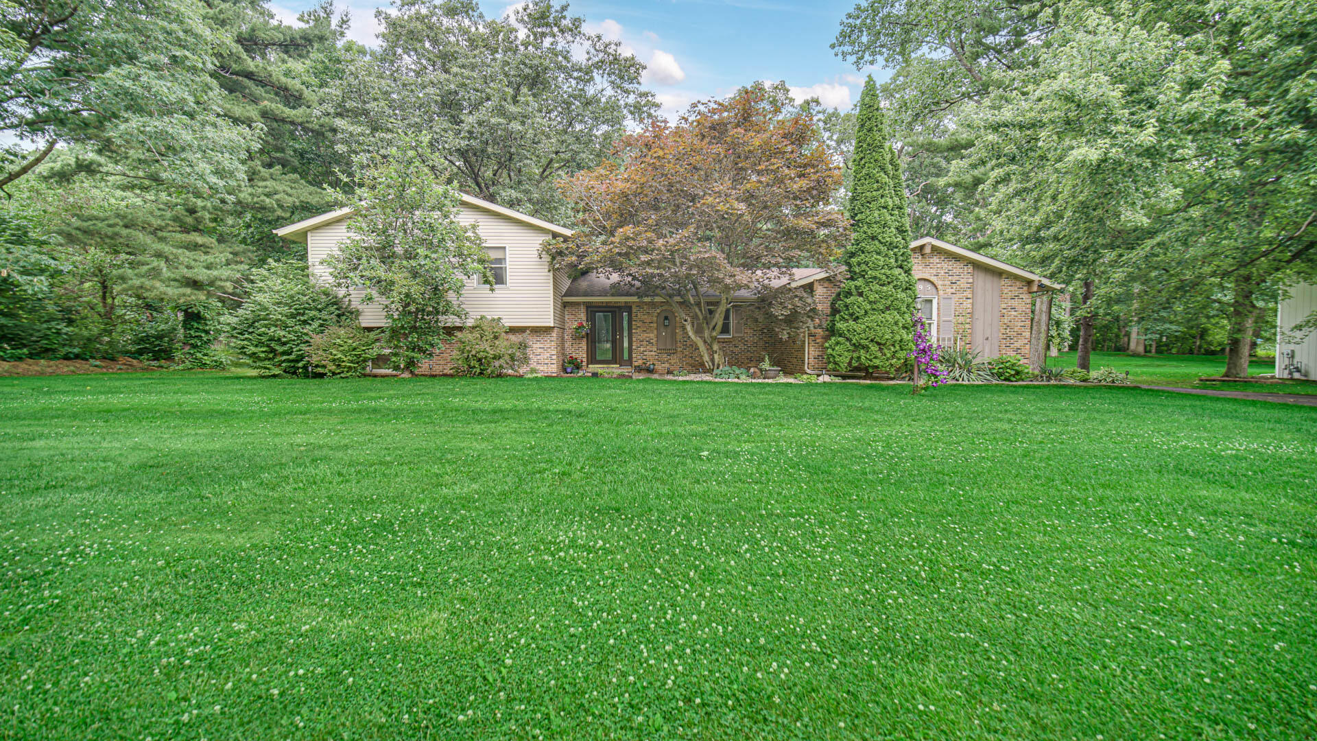 495 Meadowwood Drive, Valparaiso, IN 46385; Image #33