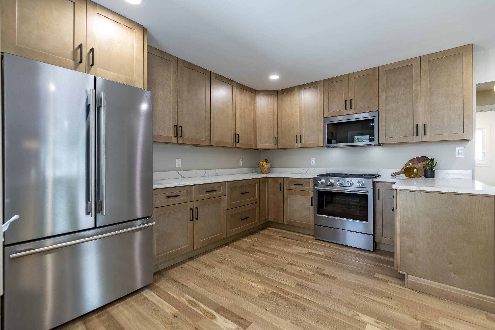 8837 Parkway Drive, Highland, IN 46322; Image #10