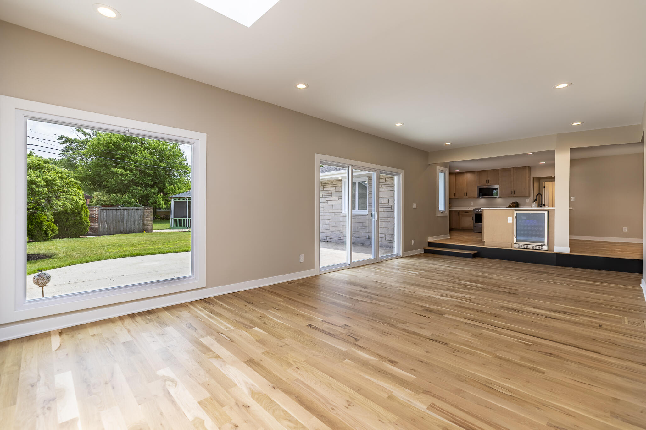 8837 Parkway Drive, Highland, IN 46322; Image #16