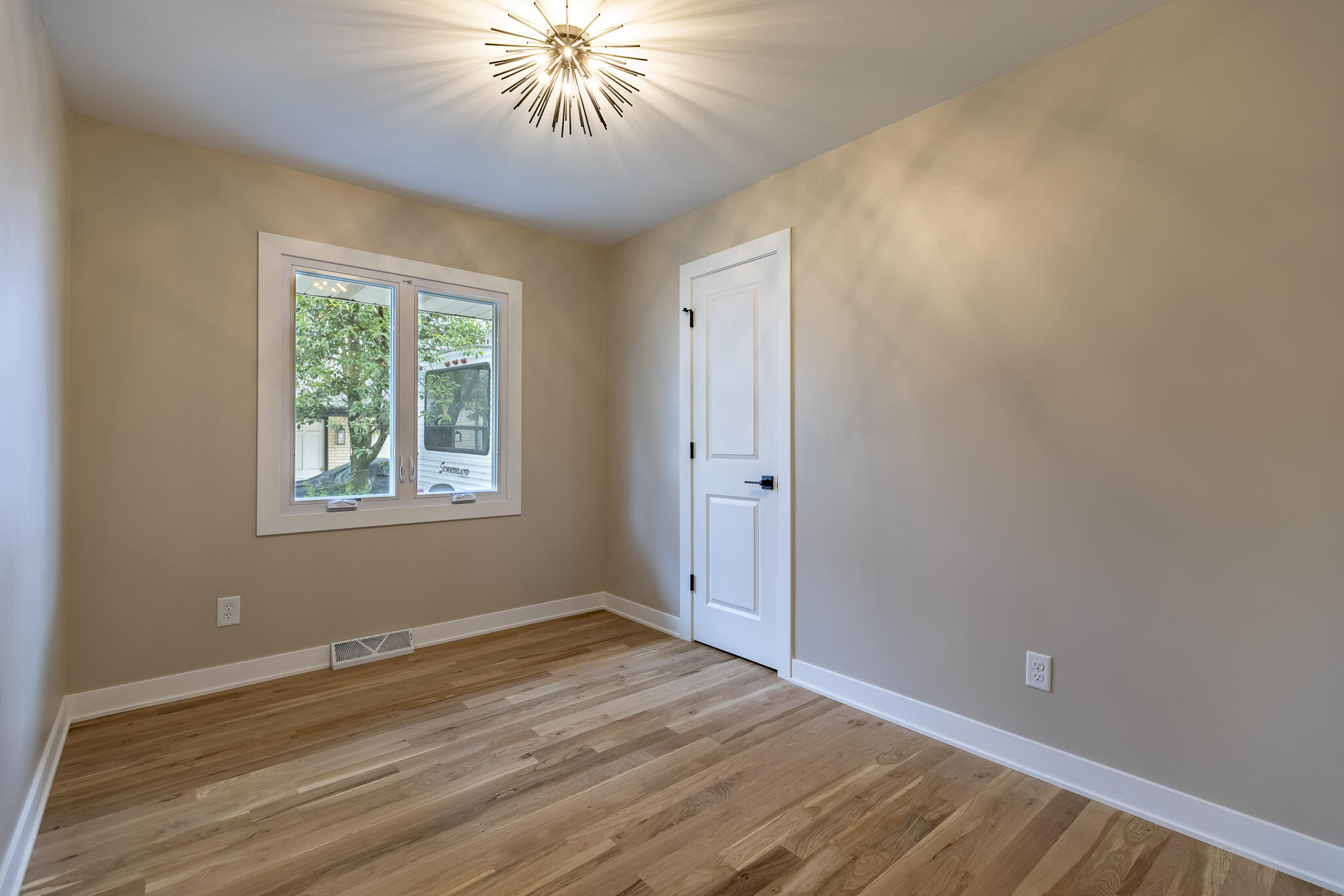 8837 Parkway Drive, Highland, IN 46322; Image #23