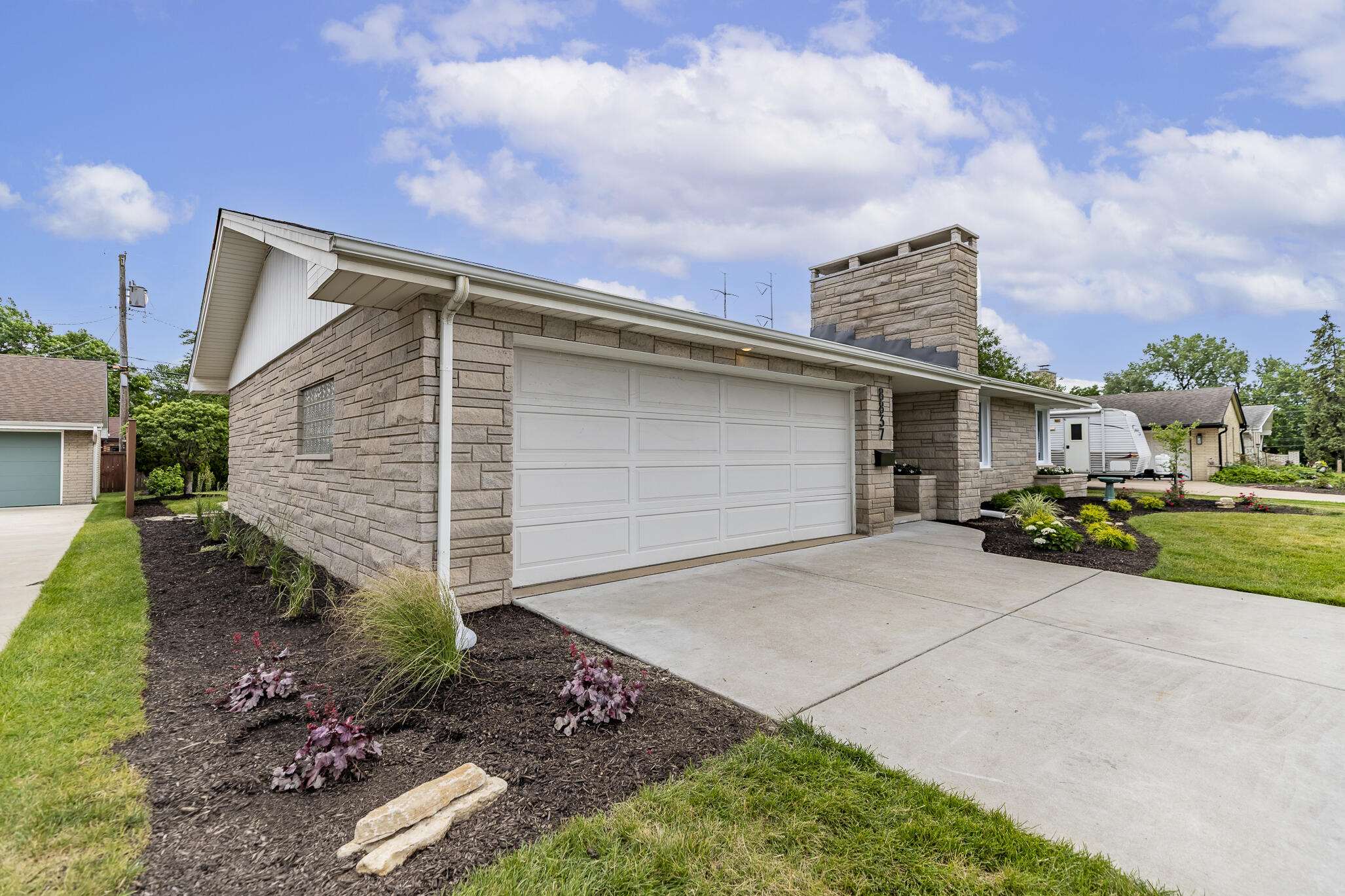 8837 Parkway Drive, Highland, IN 46322; Image #3