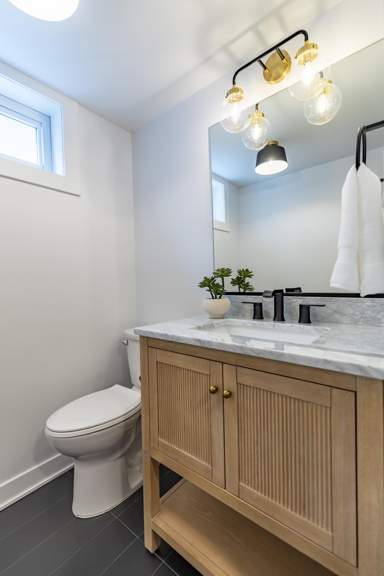 8837 Parkway Drive, Highland, IN 46322; Image #32