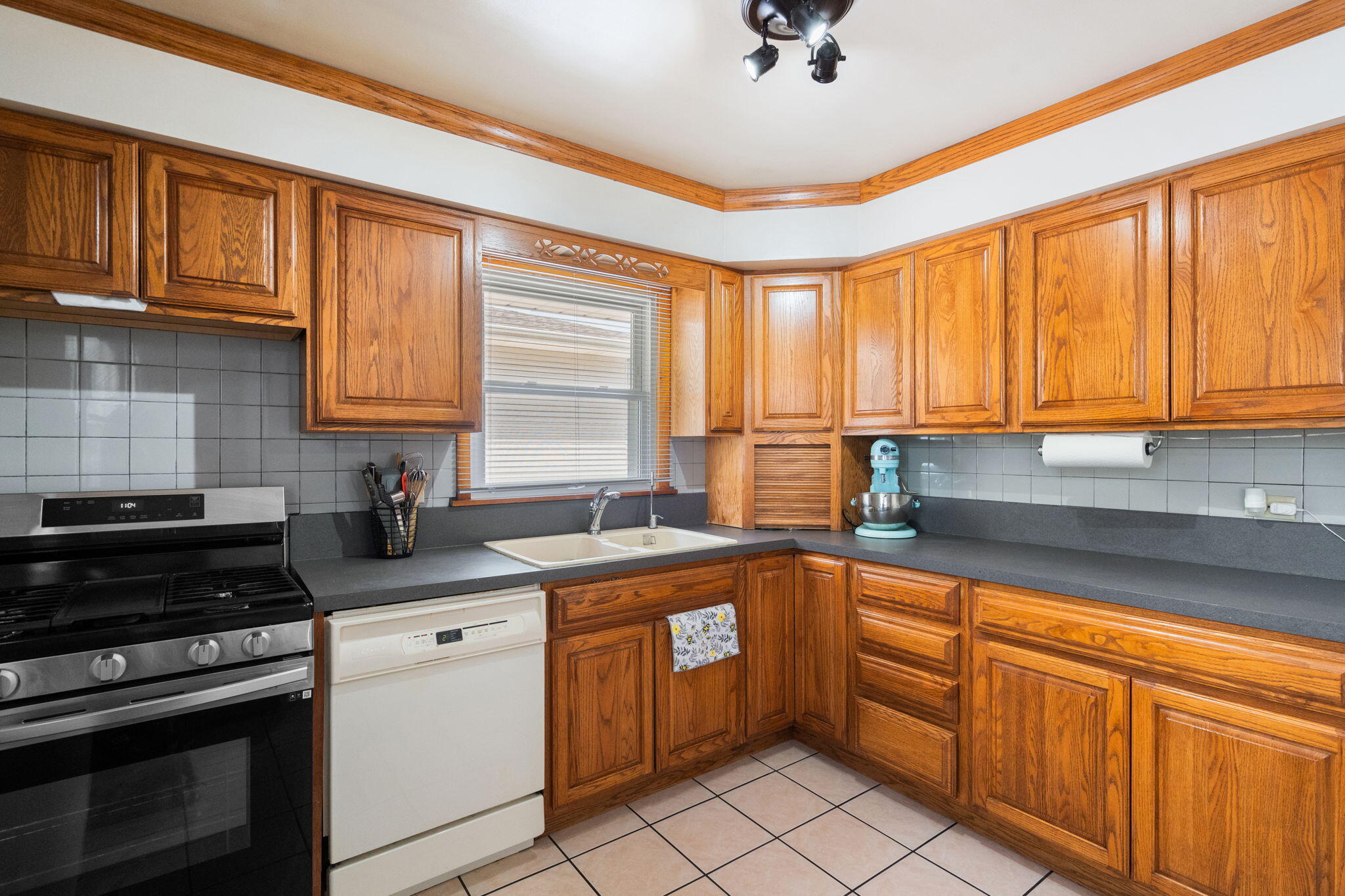 3428 Grand Boulevard, Highland, IN 46322; Image #6