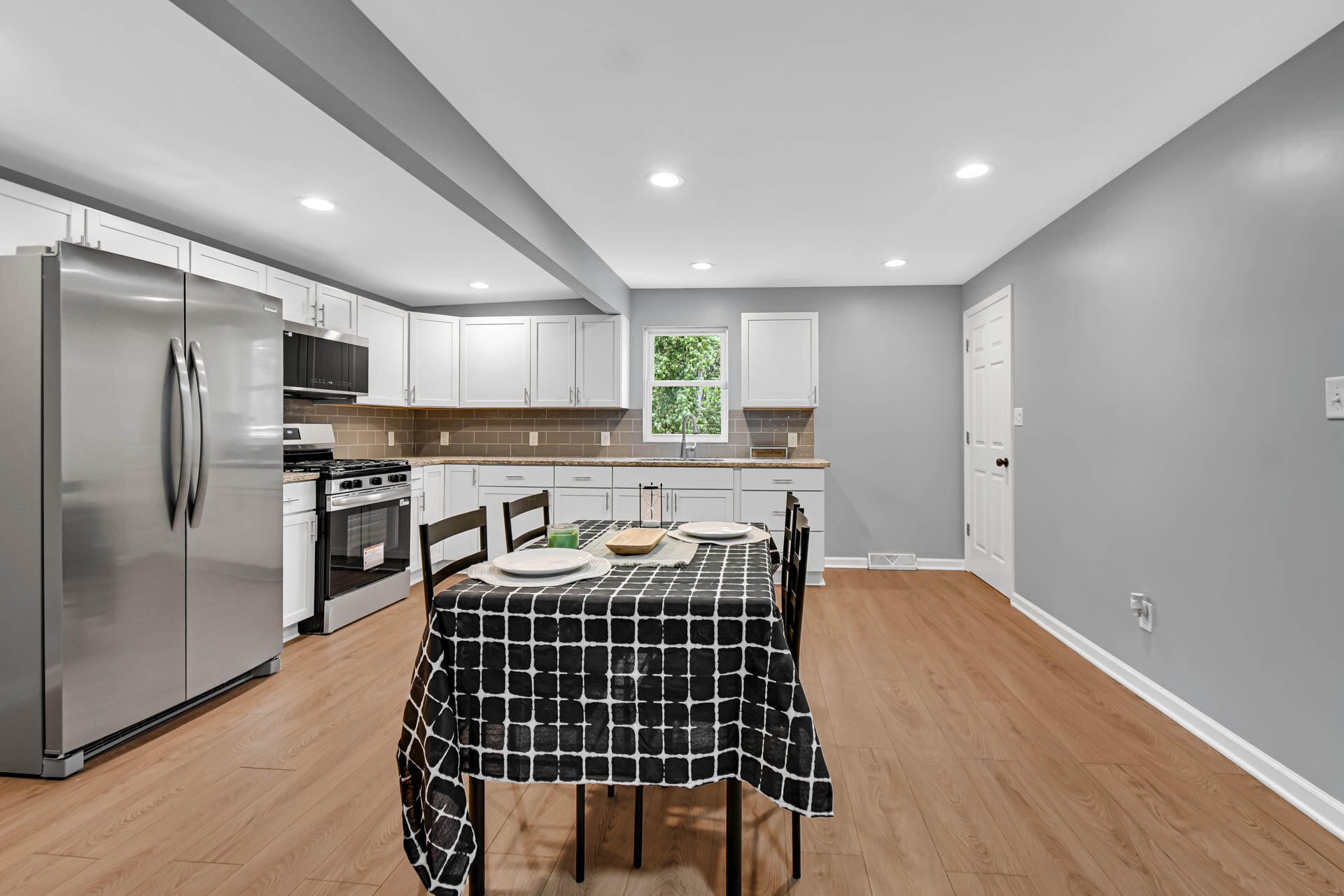 1011 Marquette Road, Lake Station, IN 46405; Image #7