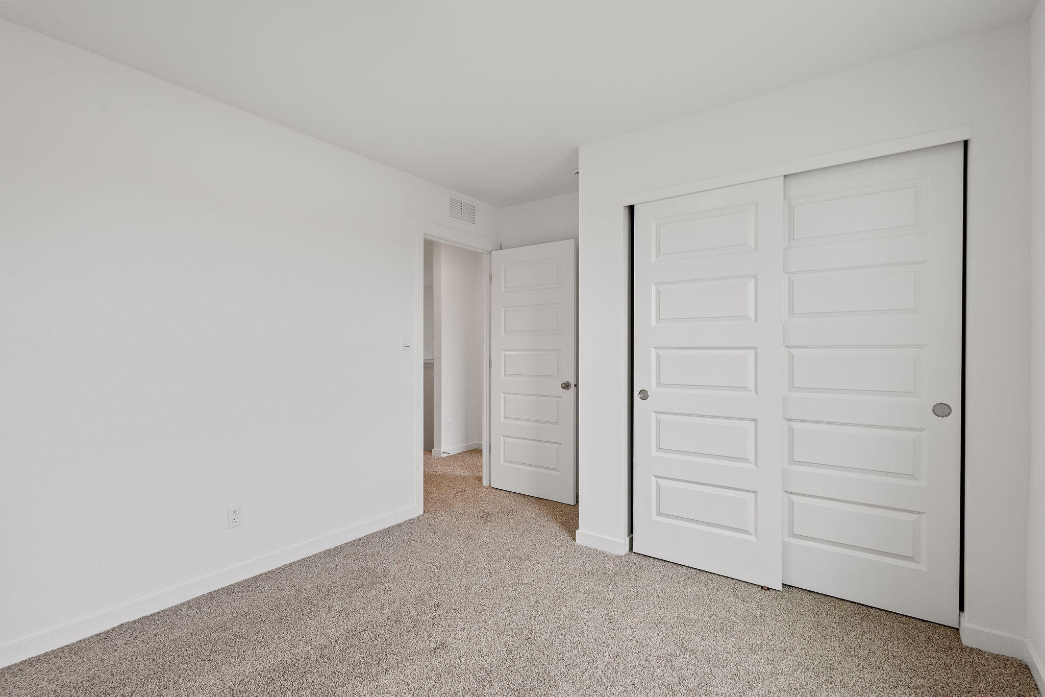475 Cressmoor Boulevard, Hobart, IN 46342; Image #49