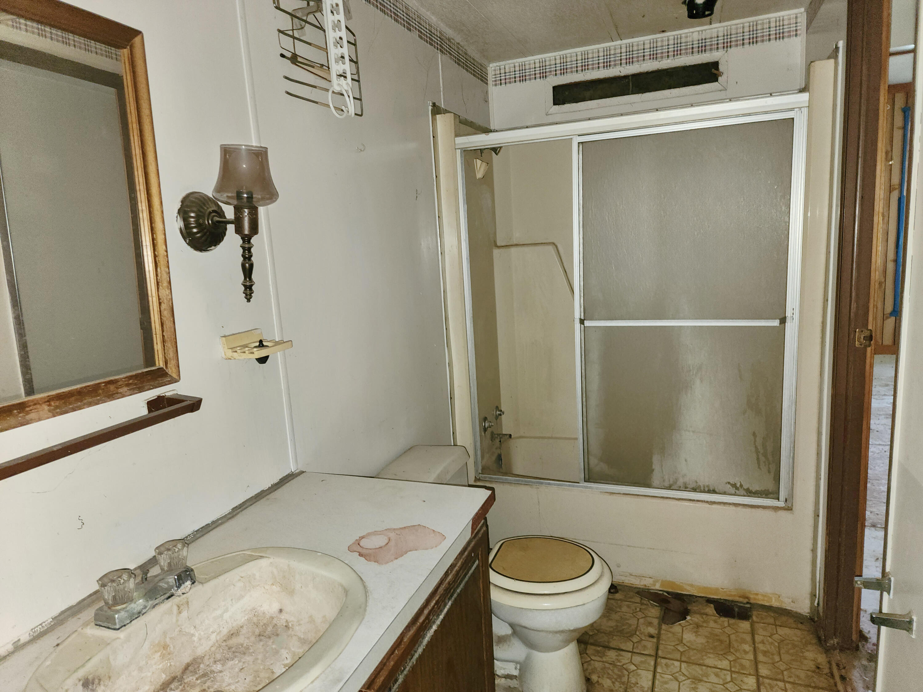 3882 E 200 S, La Porte, IN 46350; Image #8