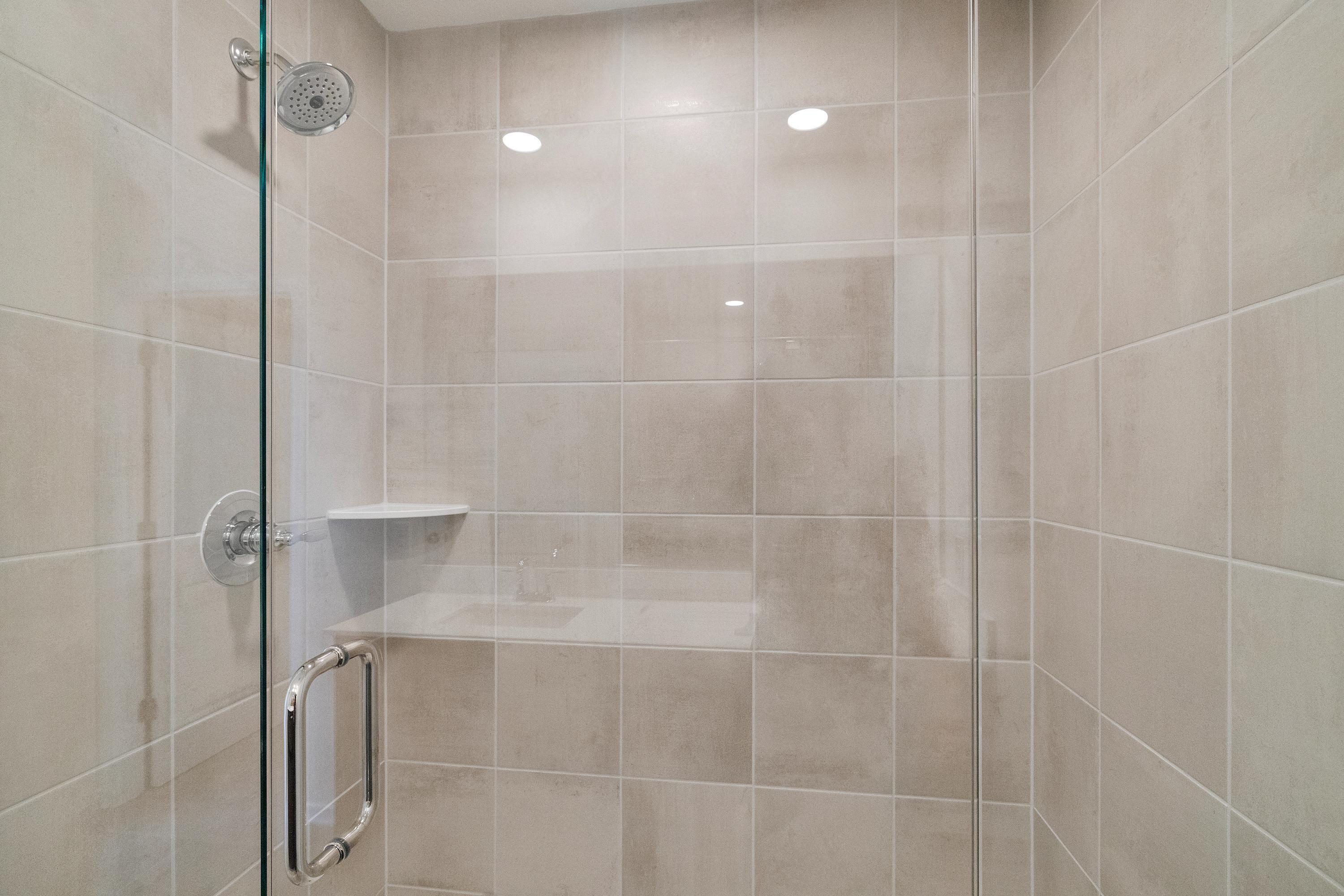 6880 Starling Drive, Schererville, IN 46375; Image #16