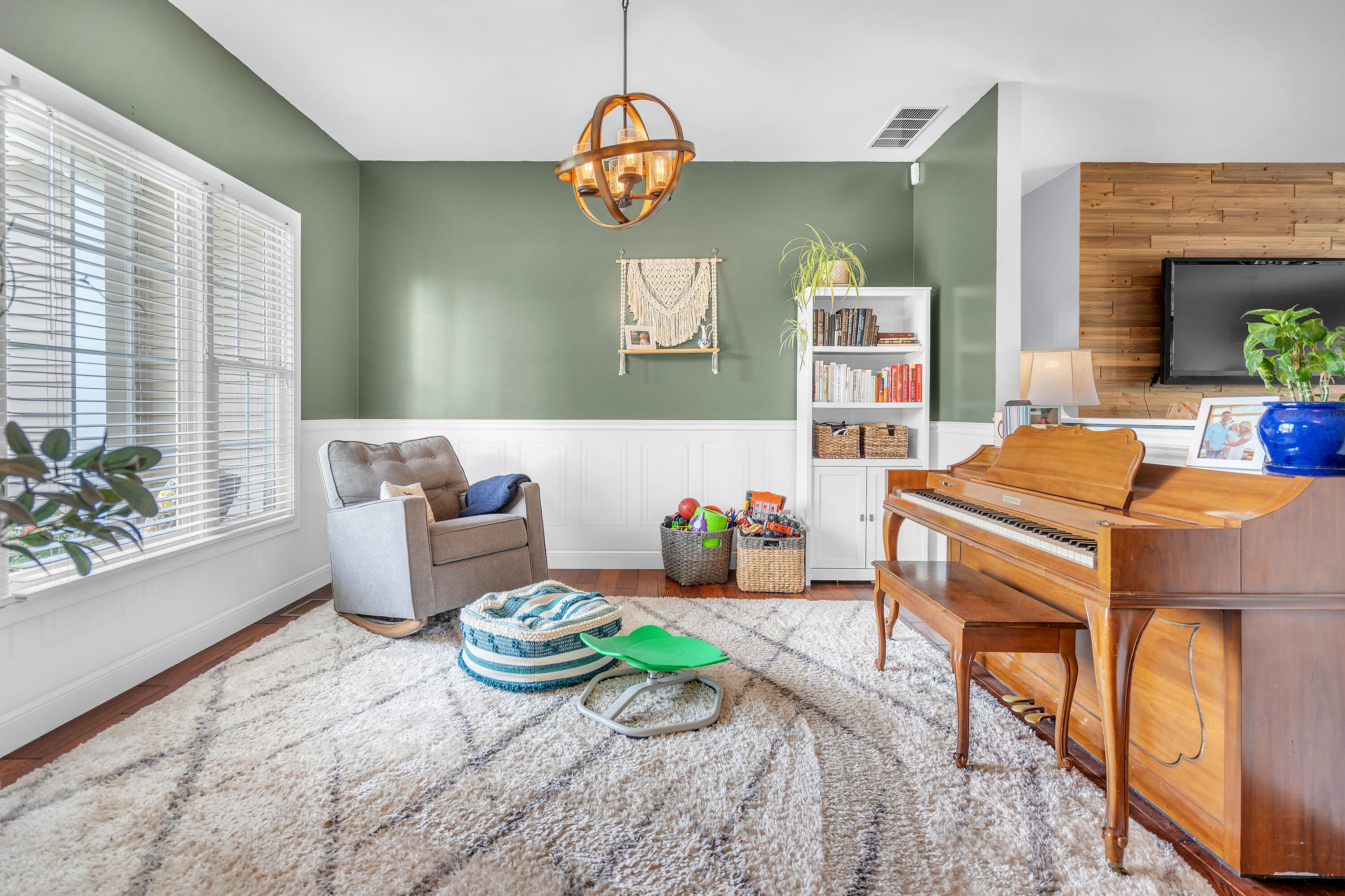 713 Ironwood Street NW, DeMotte, IN 46310; Image #5