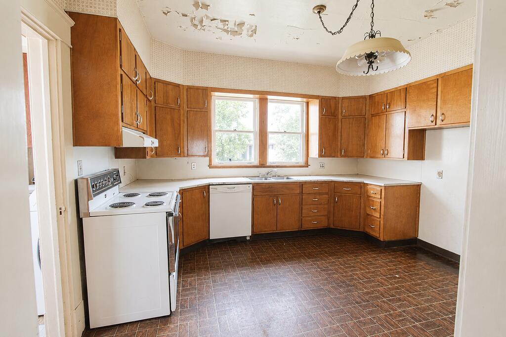 111 Noble Street, La Porte, IN 46350; Image #5