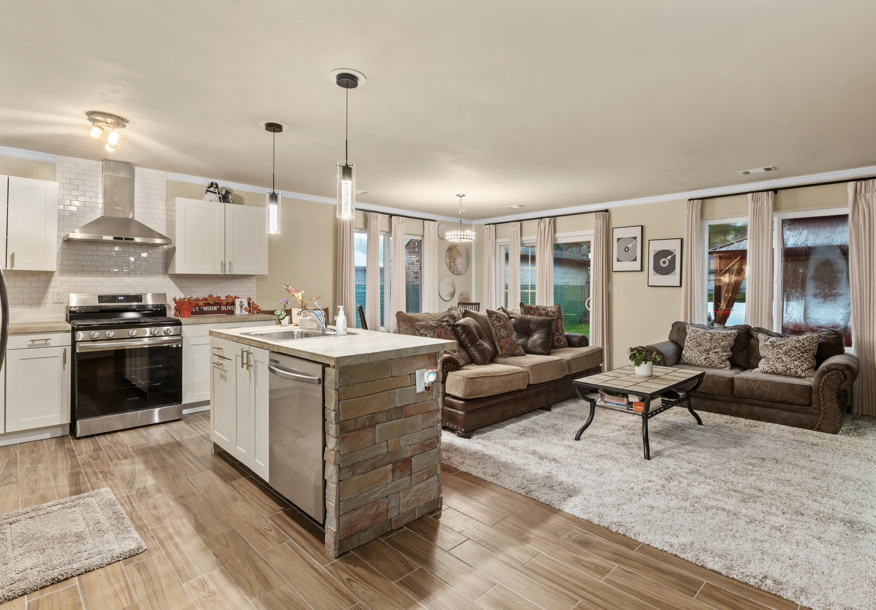 426 S Liberty Street, Hobart, IN 46342; Image #10