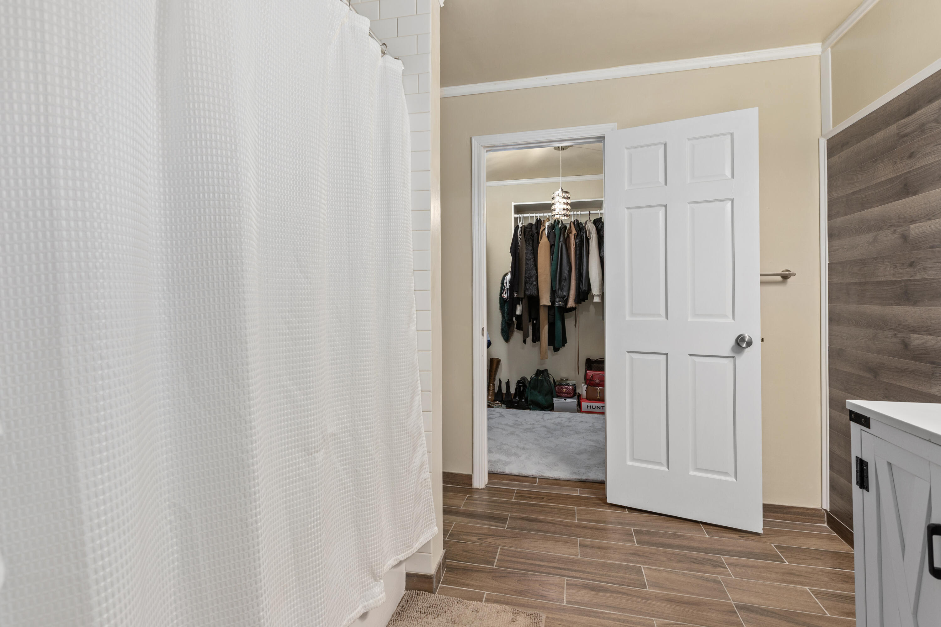 426 S Liberty Street, Hobart, IN 46342; Image #8