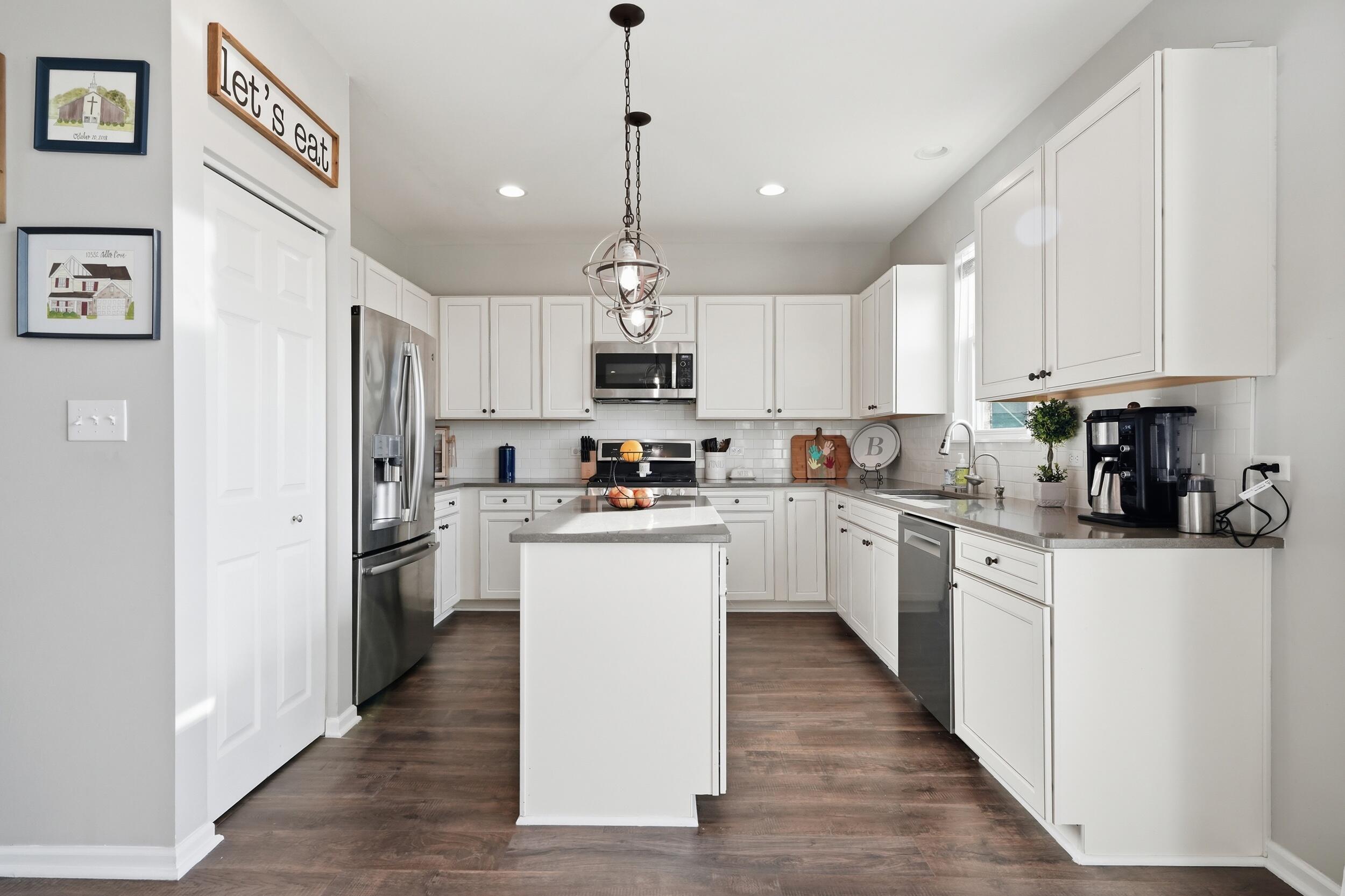 10332 Adler Cove, St. John, IN 46373; Image #12