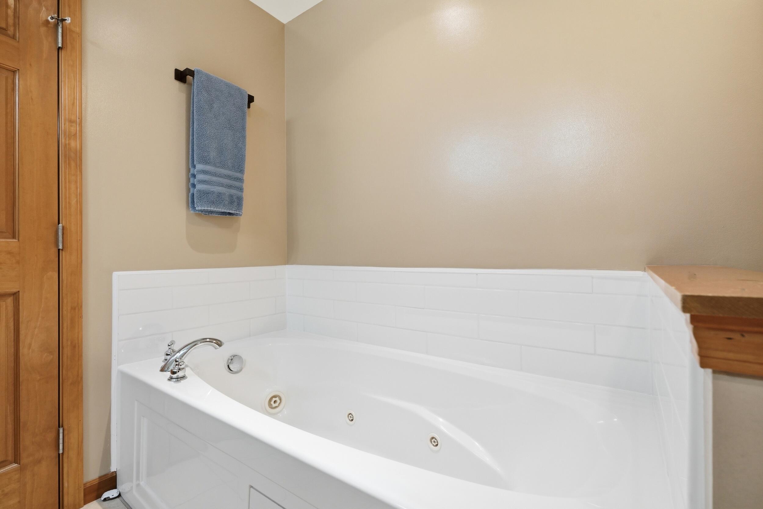 1726 Elderberry Circle, DeMotte, IN 46310; Image #18