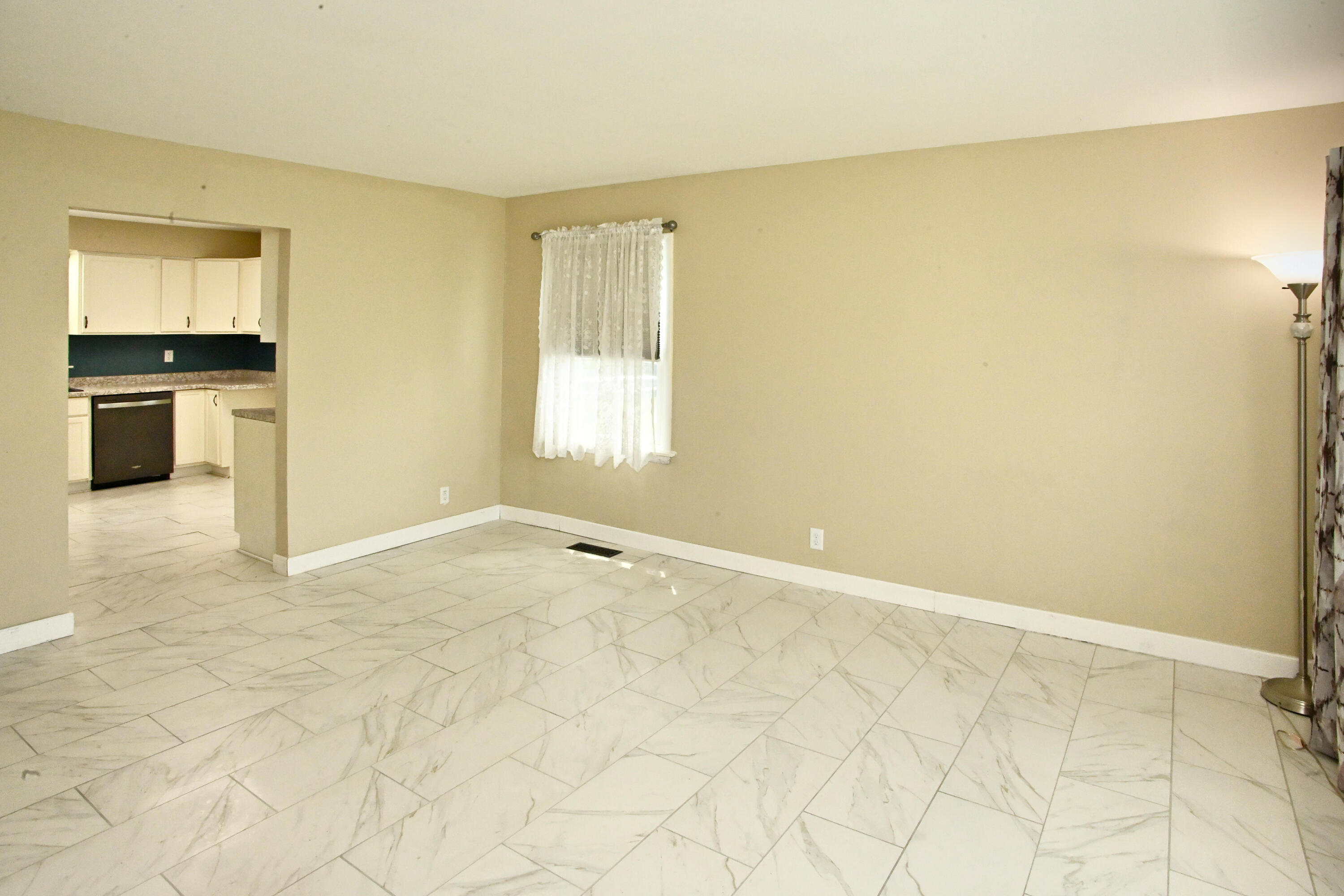 2113 W Porter Avenue, Chesterton, IN 46304; Image #4