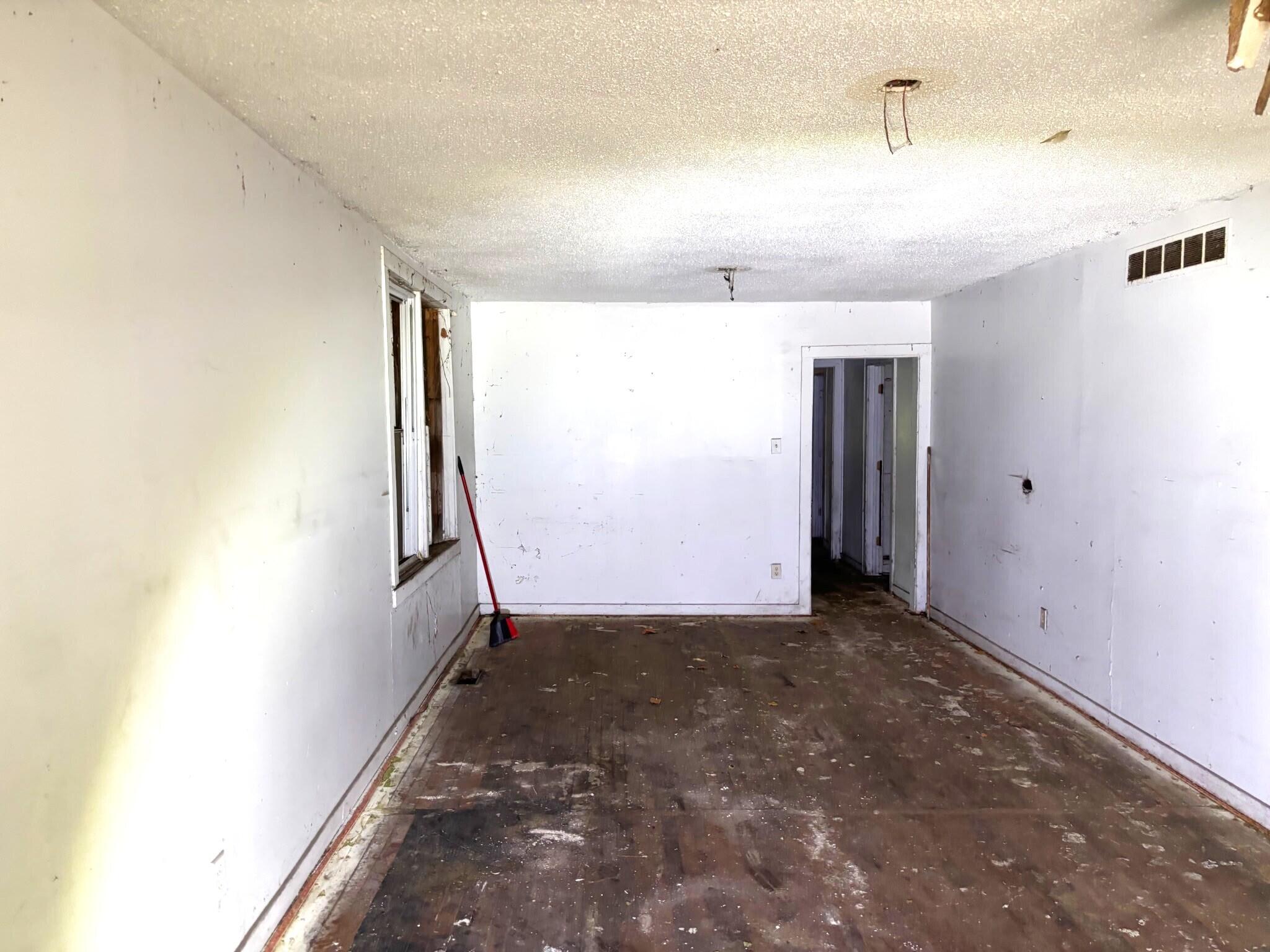 1060 Jackson Street, Gary, IN 46402; Image #3