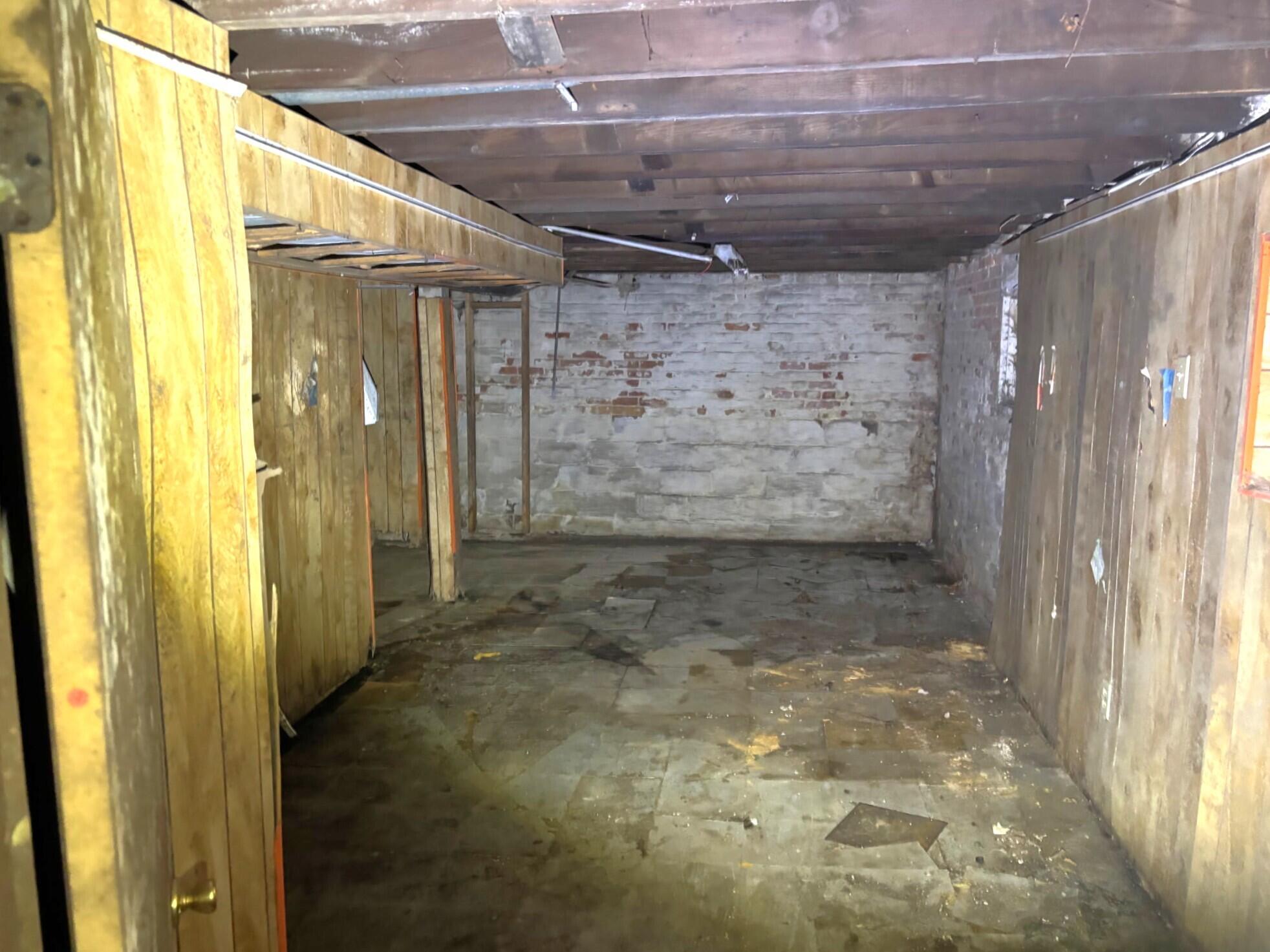 1060 Jackson Street, Gary, IN 46402; Image #5
