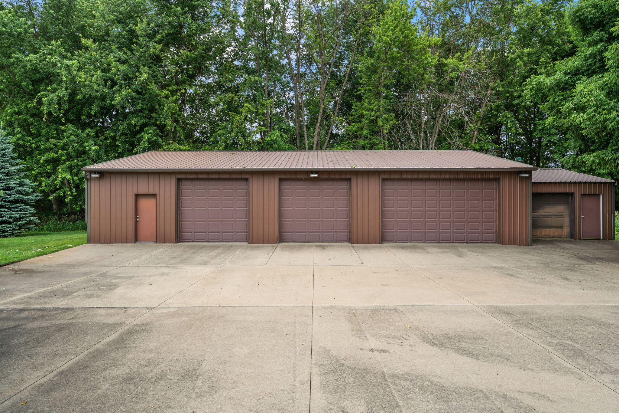2481 Oak Tree Circle, Winamac, IN 46996; Image #54