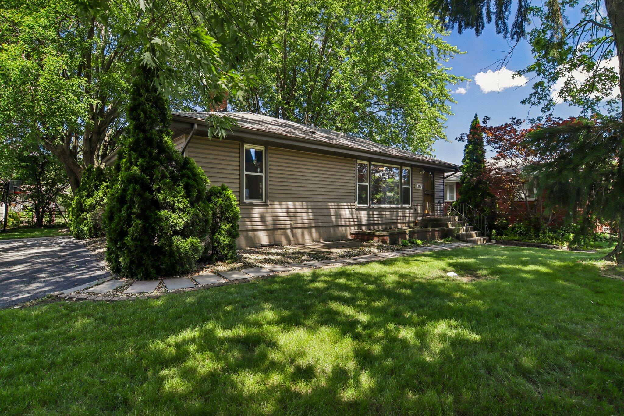 8316 Columbia Avenue, Munster, IN 46321; Image #2